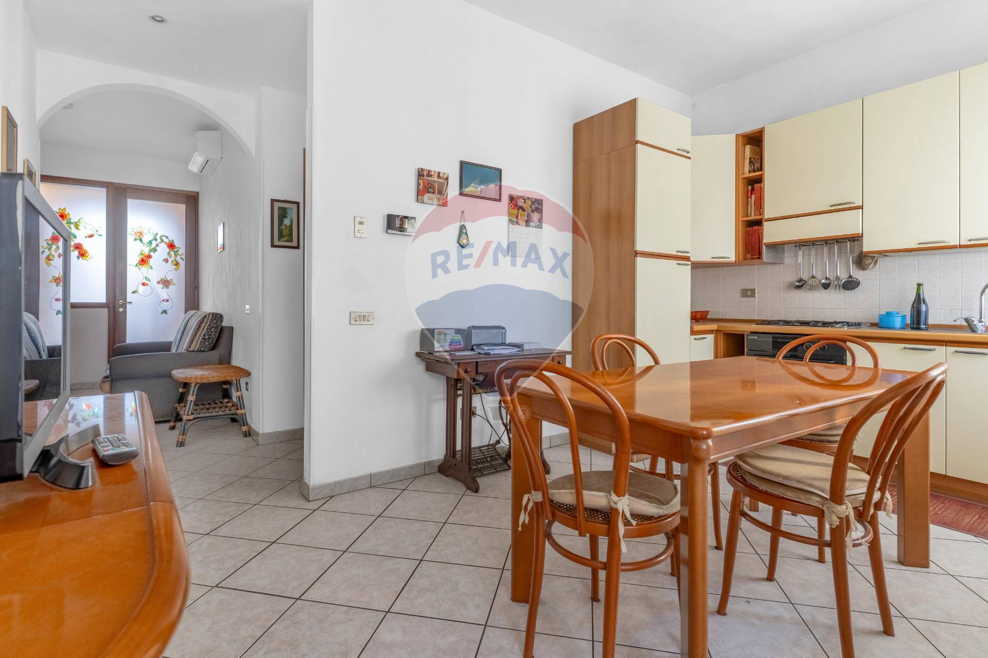 Casa Semindipendente in vendita a Rho, Zona San Carlo