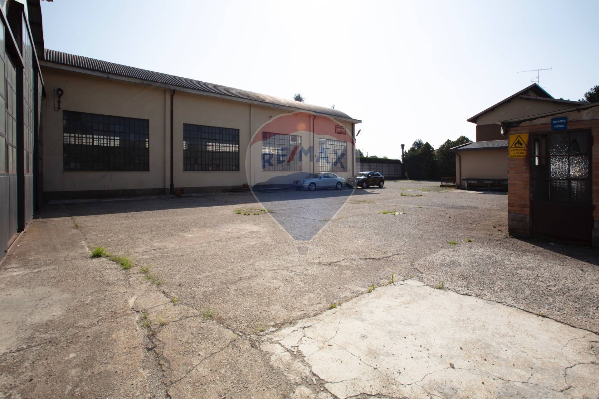 Capannone Industriale in vendita a Tradate