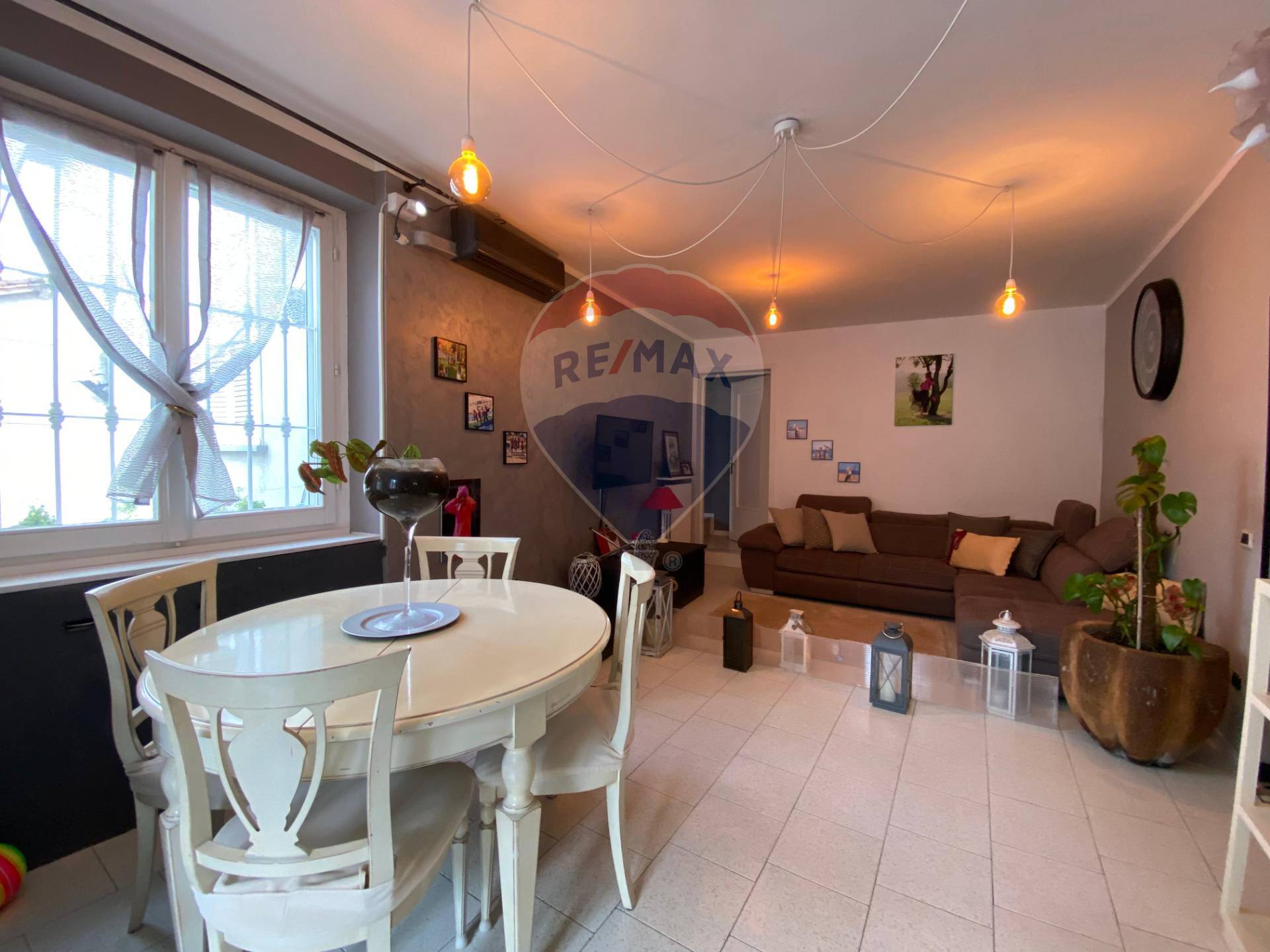 Casa Semindipendente in vendita a Montebello della Battaglia