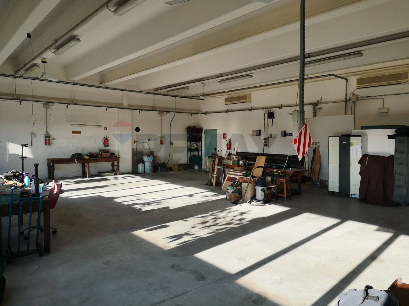 Capannone Industriale in vendita a Assago, Cascina Bazzana Superiore