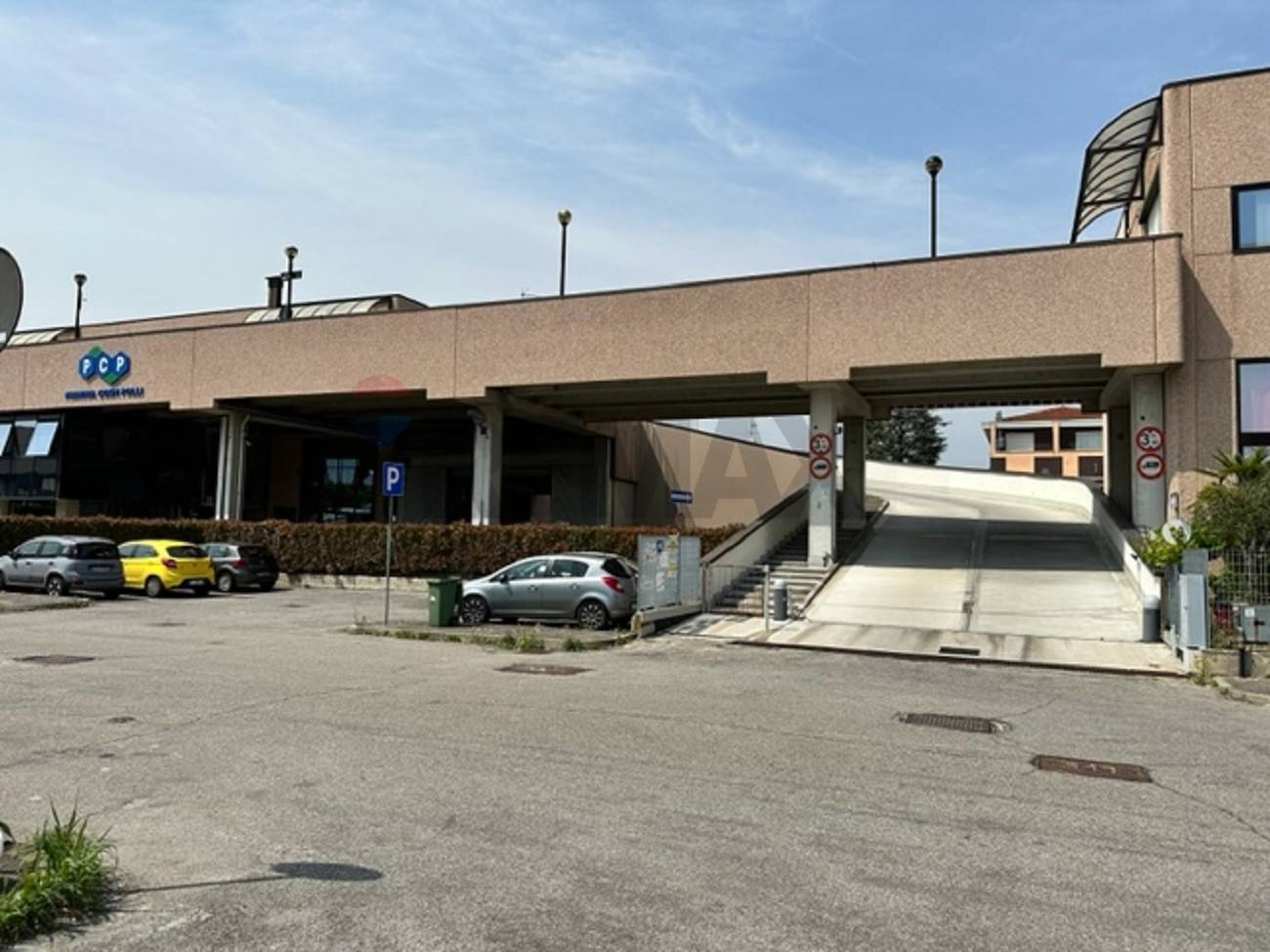 Capannone Industriale in vendita a Assago, Cascina Bazzana Superiore