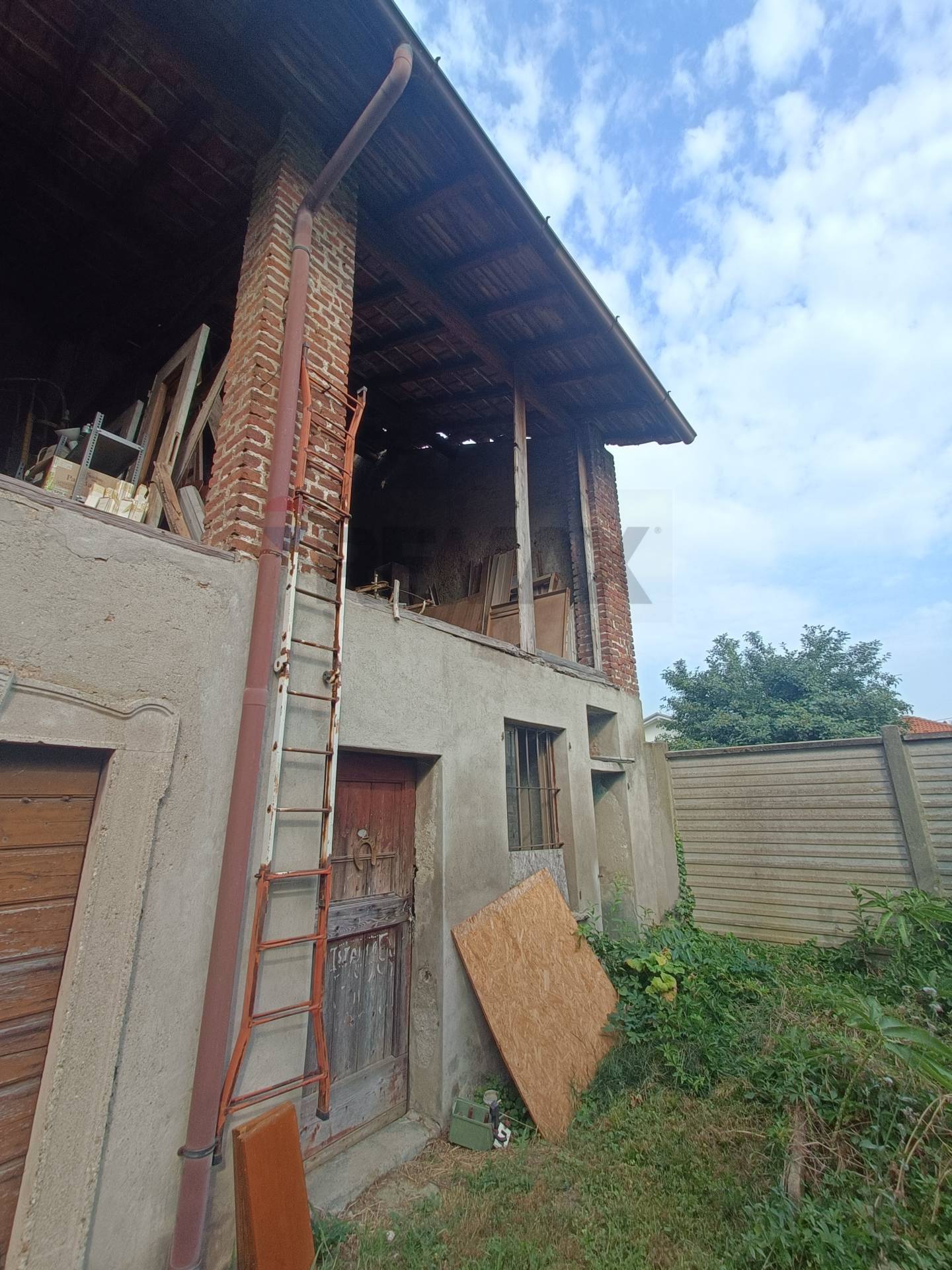 Rustico in vendita a Busto Garolfo