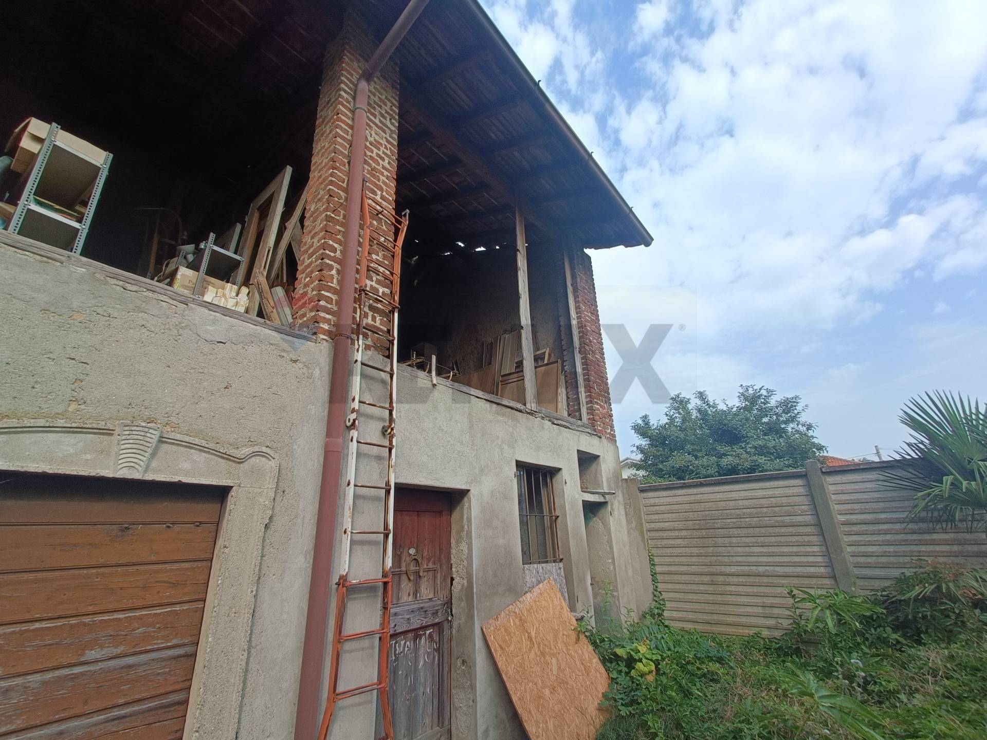 Rustico in vendita a Busto Garolfo