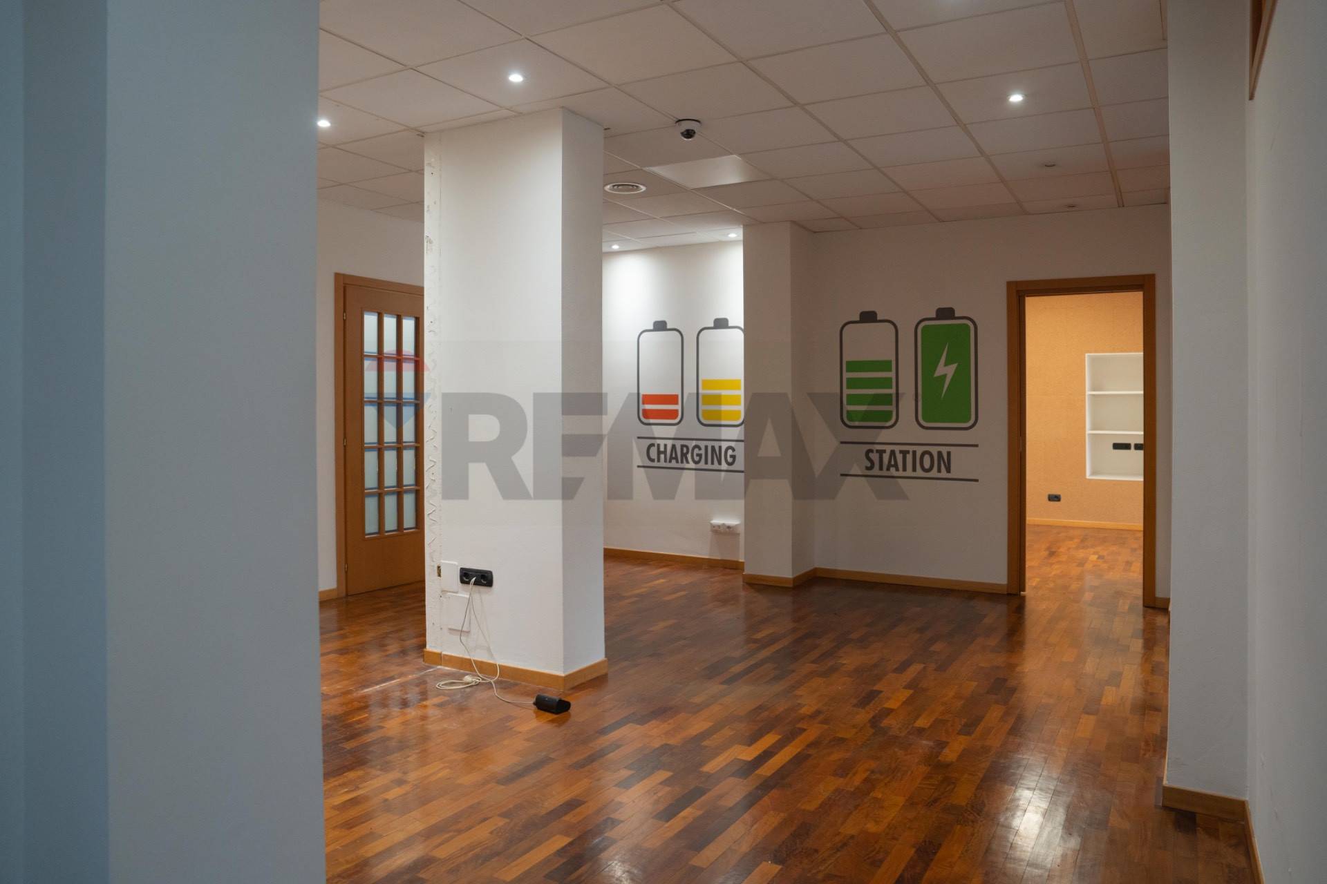 Ufficio in affitto a Legnano, Stazione