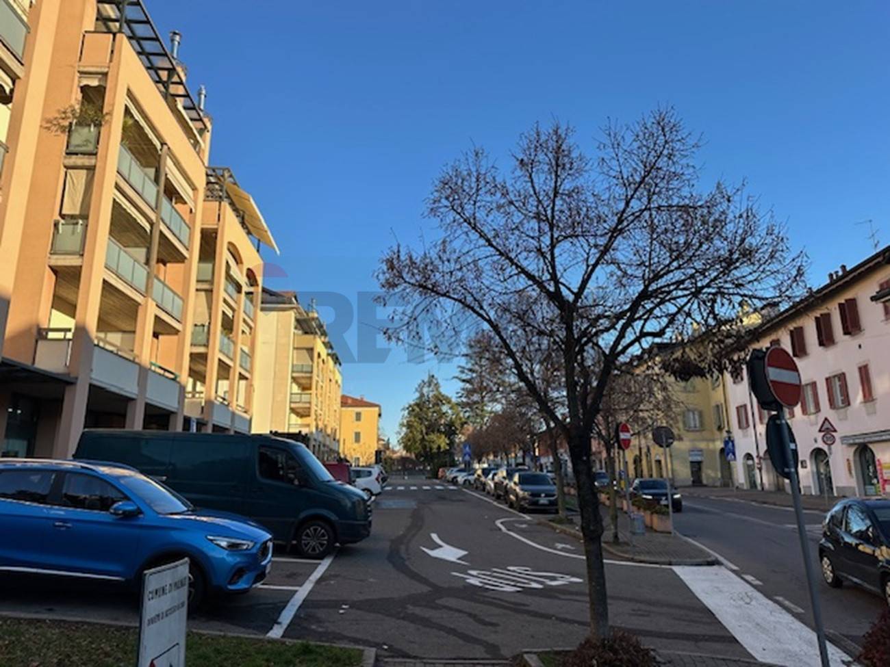 Locale Commerciale in vendita a Malnate