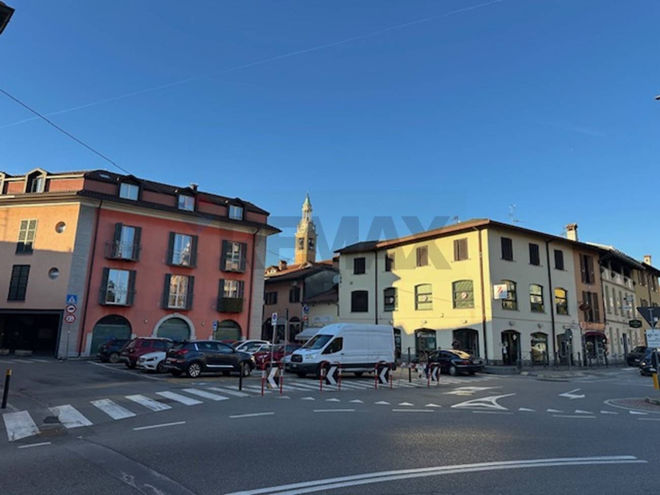 Locale Commerciale in vendita a Malnate