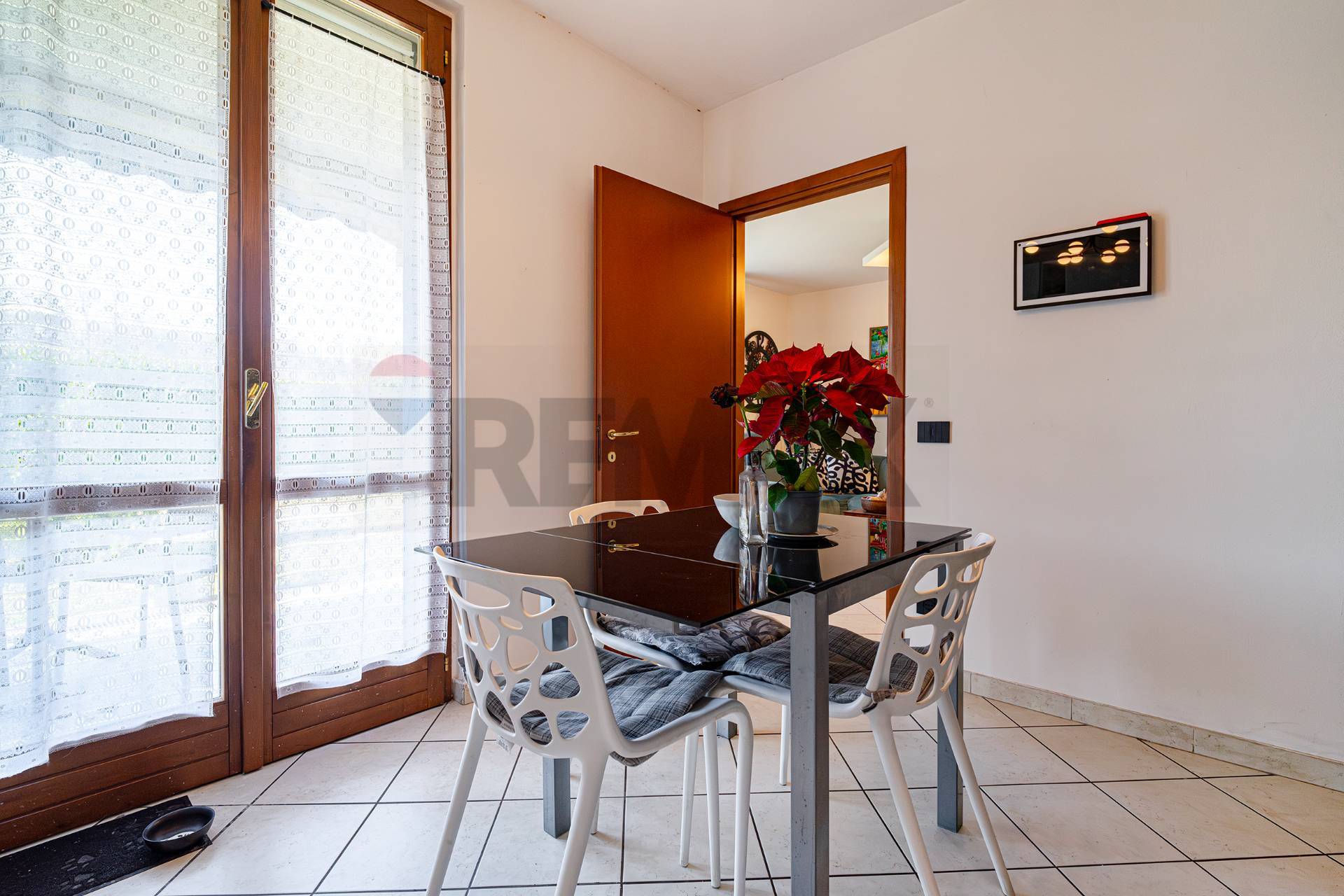 Appartamento in vendita a Carugo