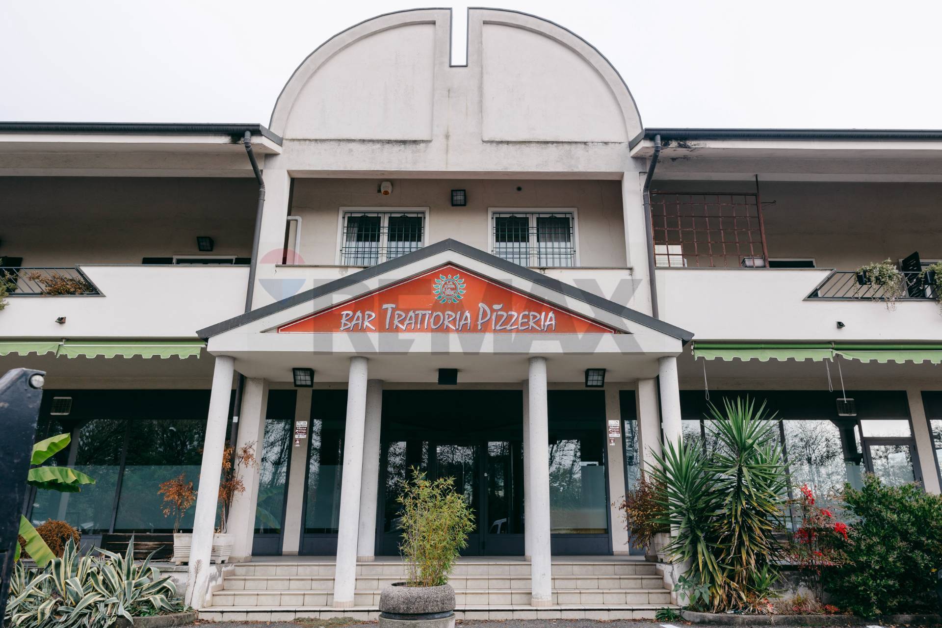 Locale Commerciale in affitto a Ornago