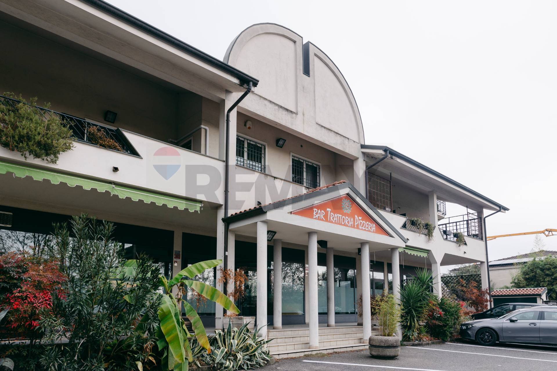 Locale Commerciale in affitto a Ornago