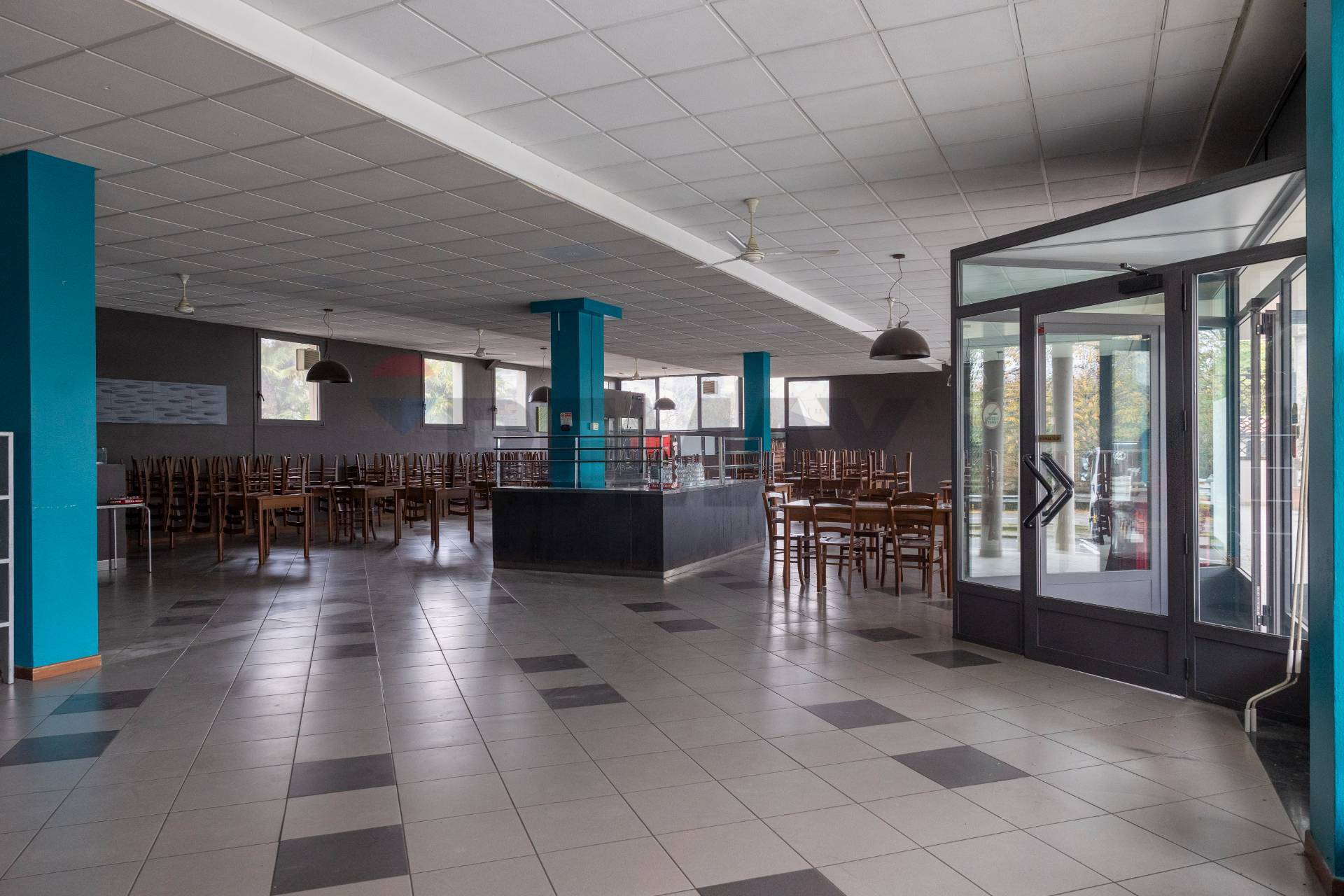 Locale Commerciale in affitto a Ornago