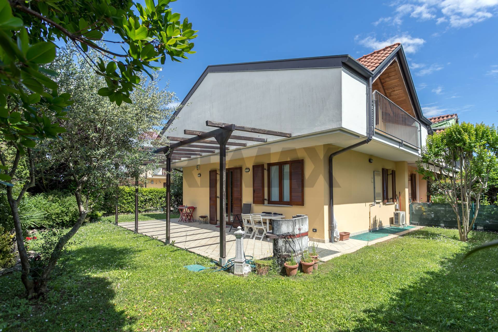 Villa a schiera in vendita a Trezzano Rosa