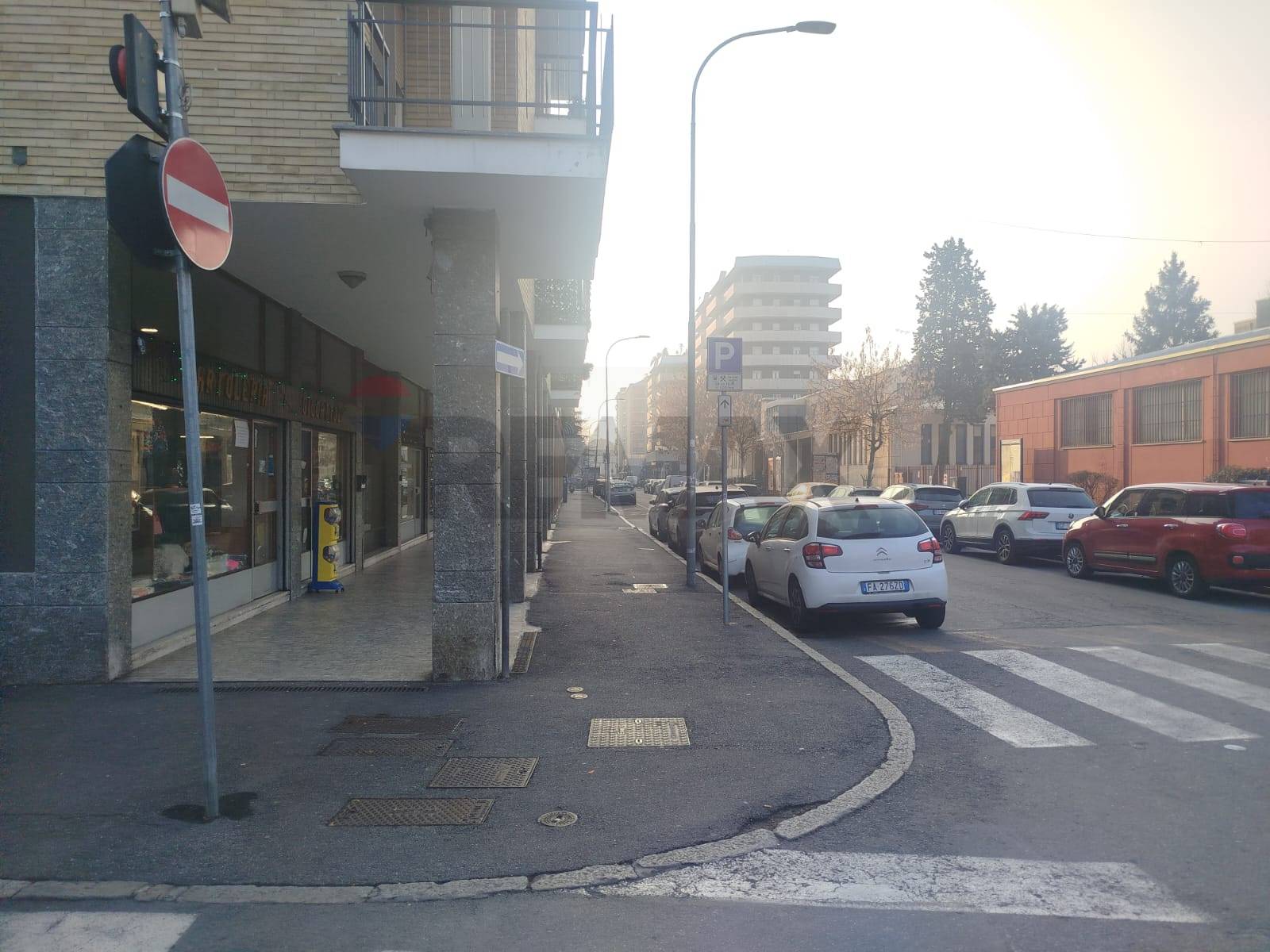 Negozio in vendita a Rho