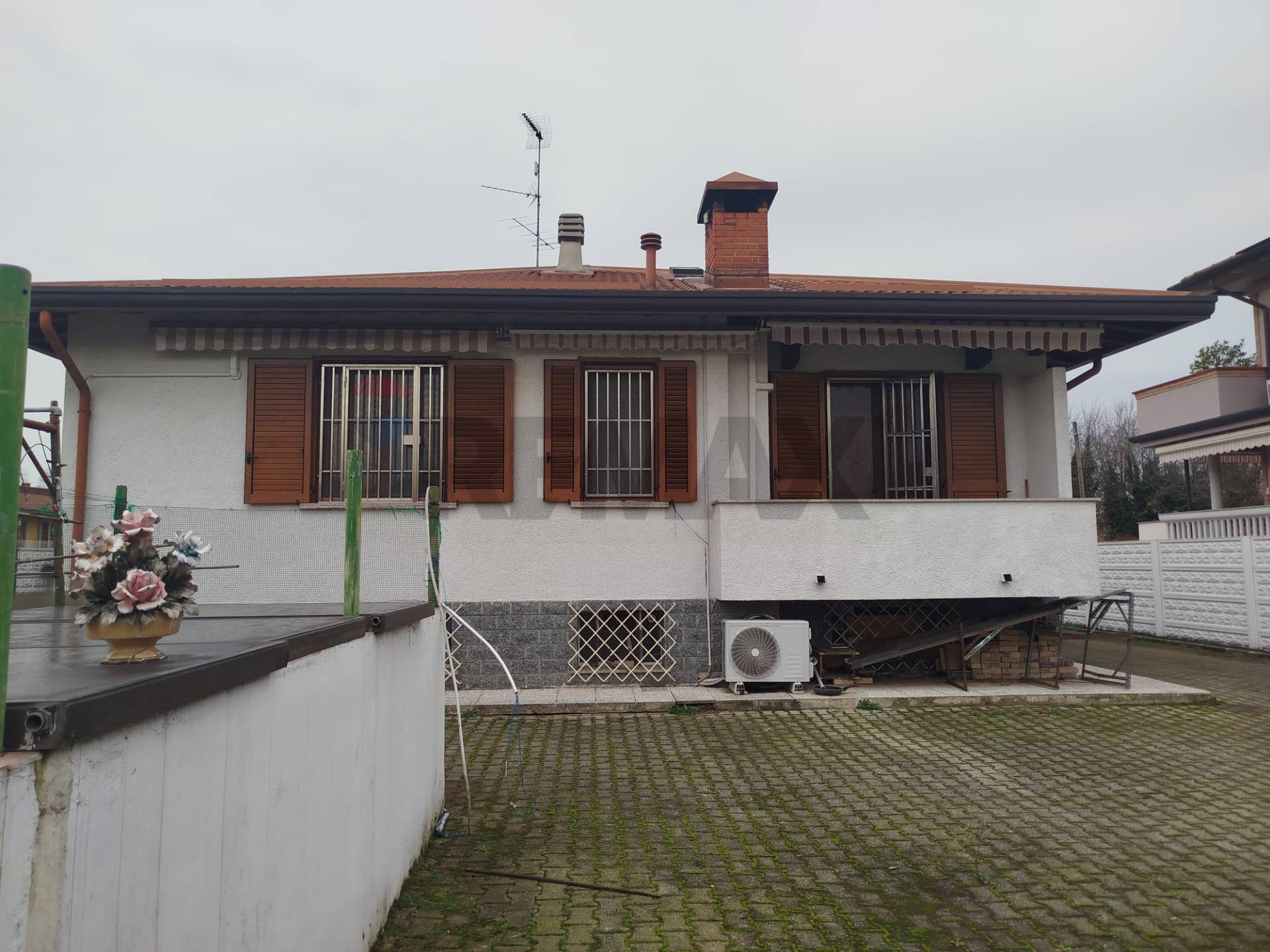 Casa Indipendente in vendita a Lainate