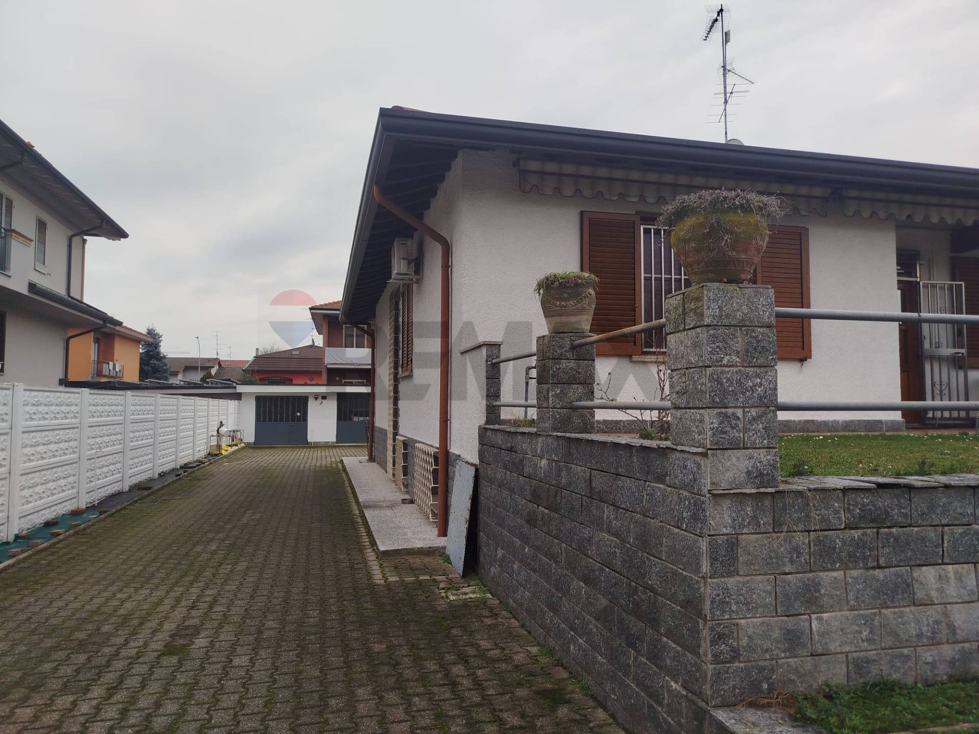 Casa Indipendente in vendita a Lainate