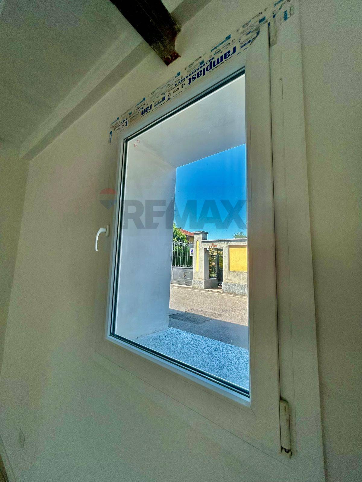 Appartamento in vendita a Vanzaghello