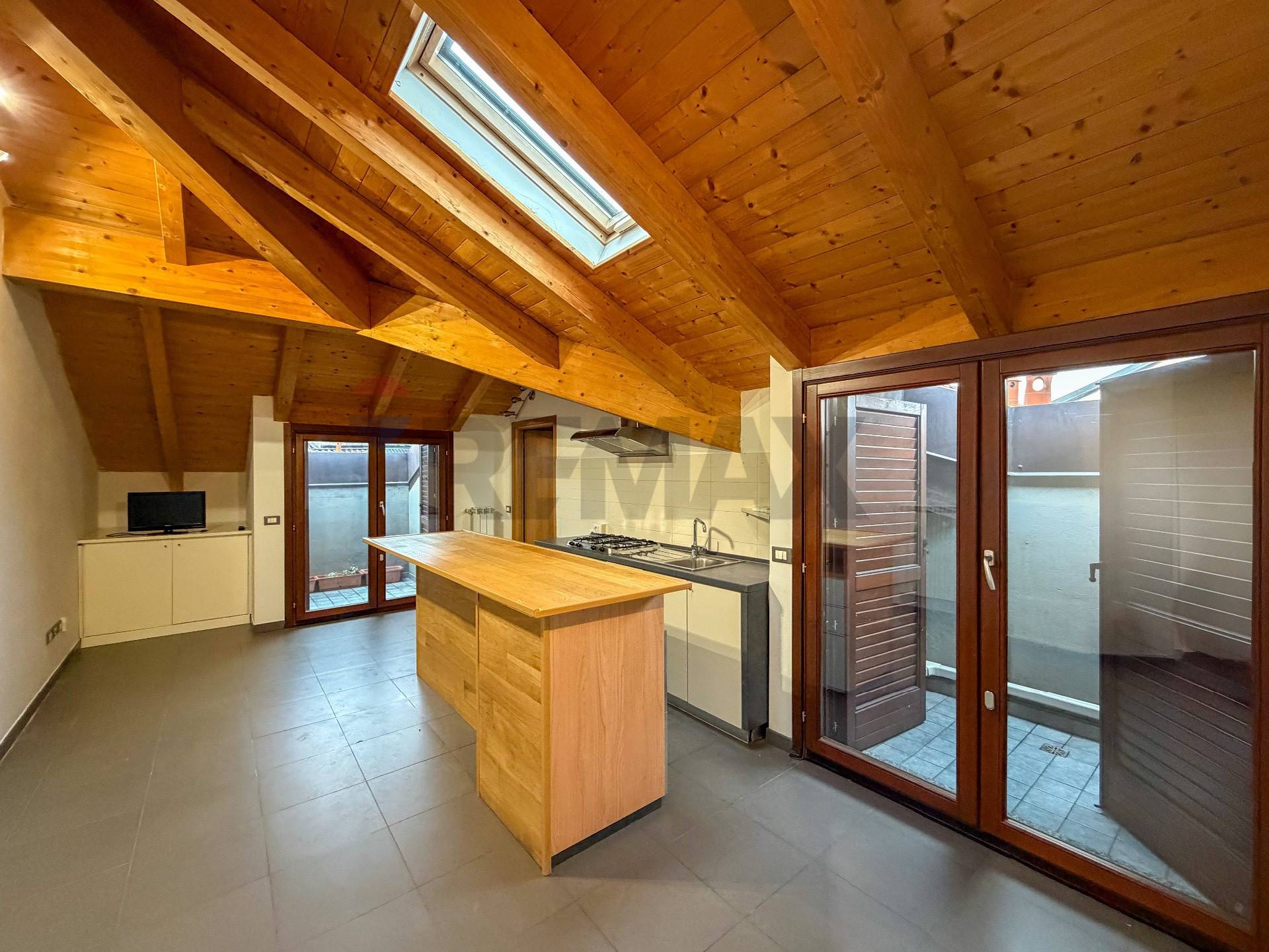 Attico/Mansarda in vendita a Rho, Zona Centro