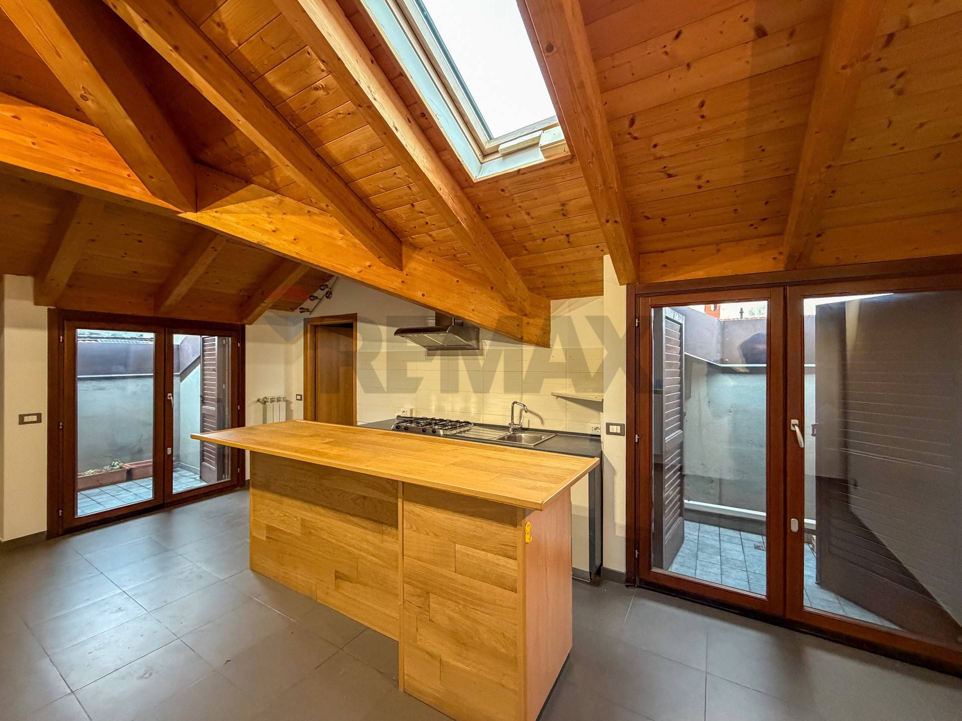 Attico/Mansarda in vendita a Rho, Zona Centro