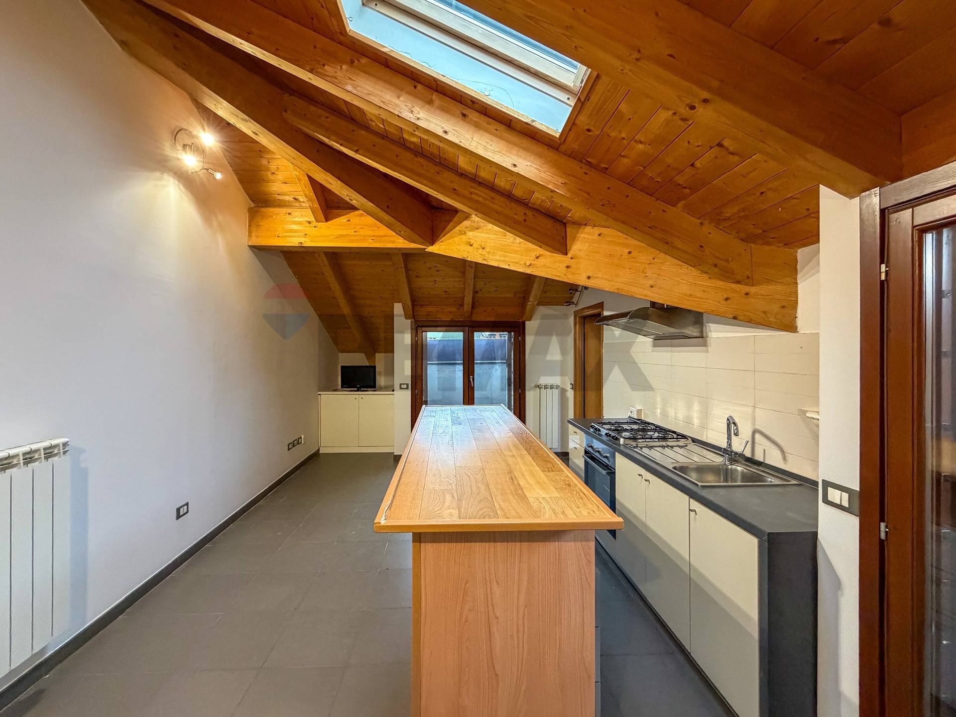 Attico/Mansarda in vendita a Rho, Zona Centro