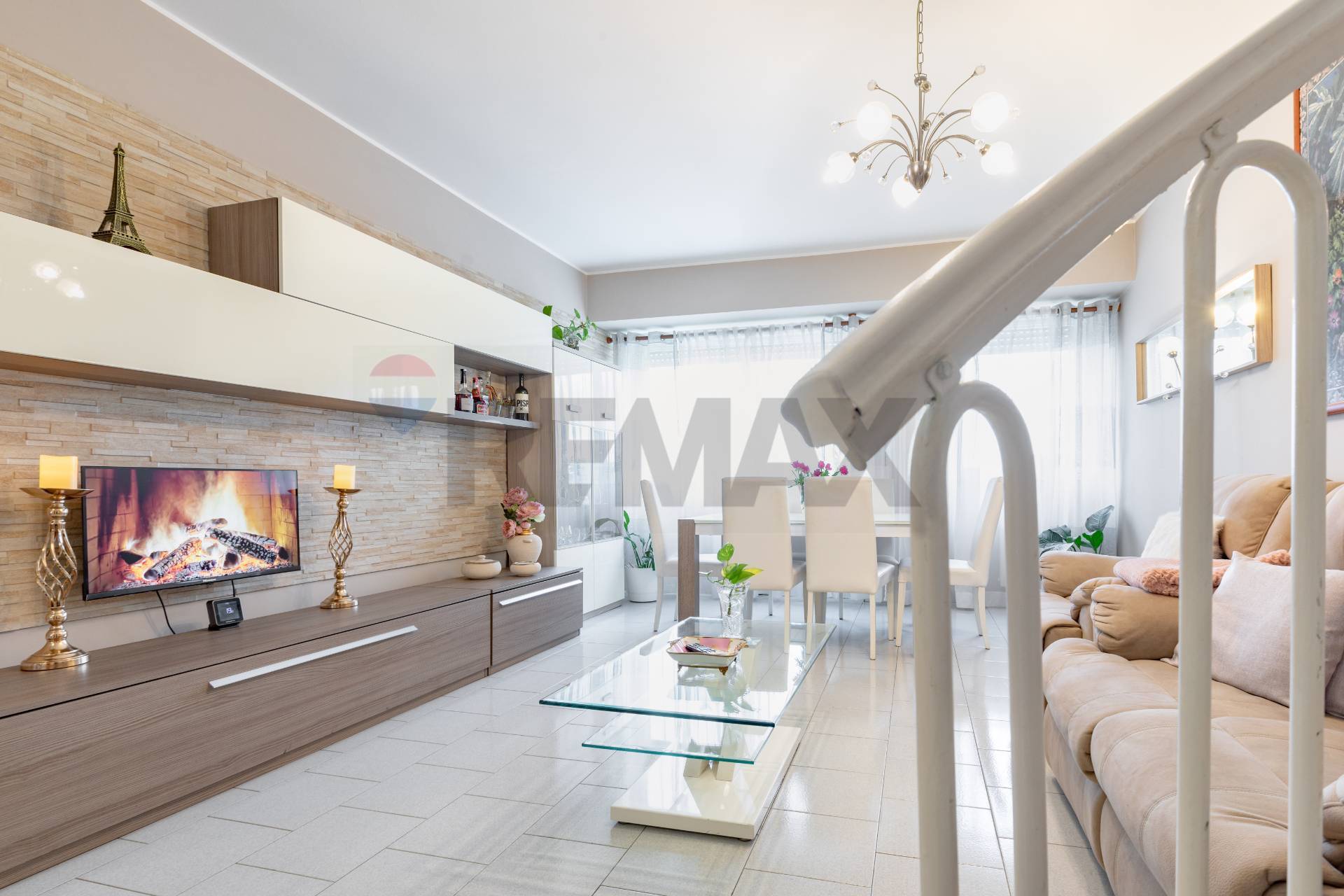 Appartamento in vendita a Rho, Zona Esselunga