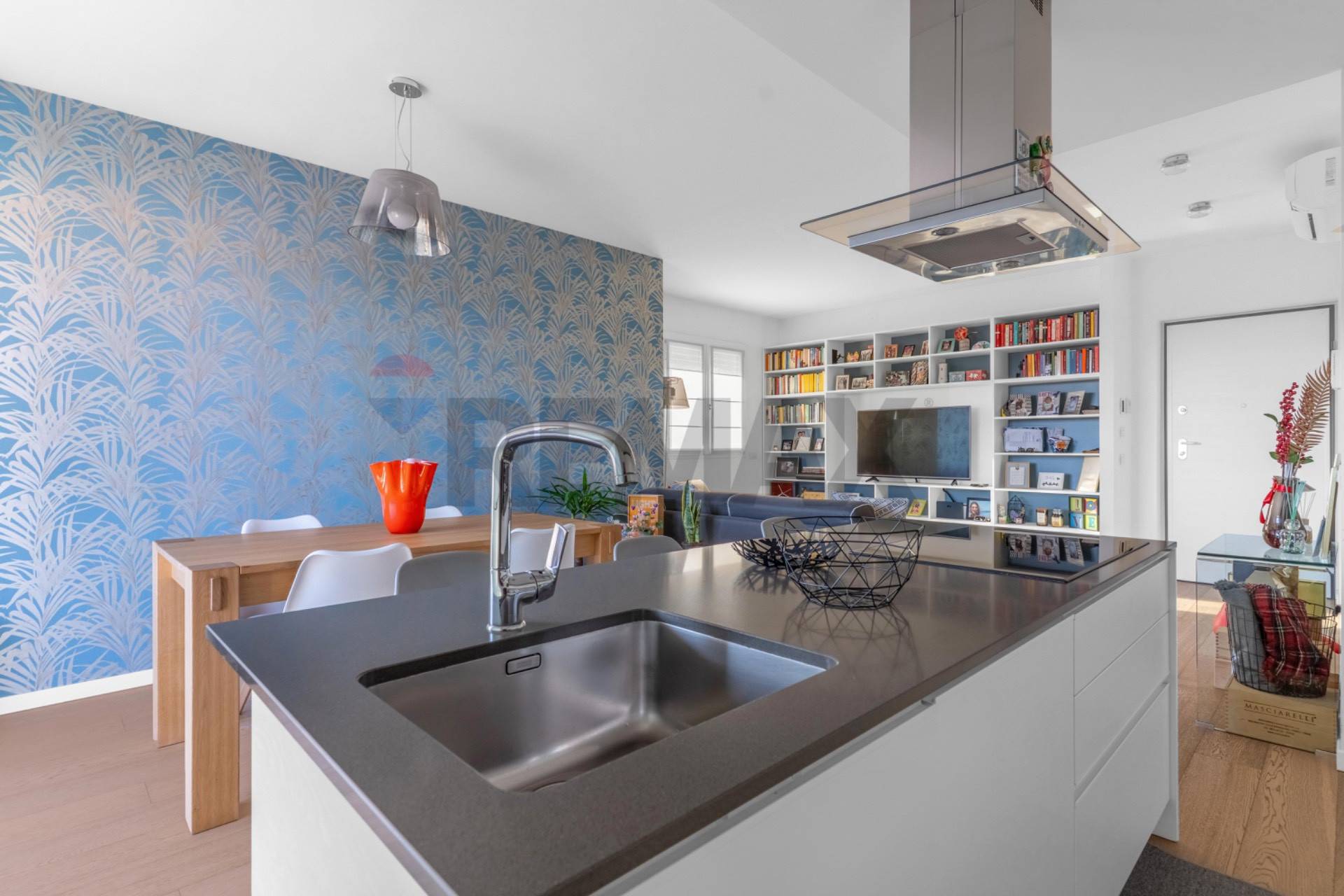 Appartamento in vendita a Rho, Zona Centro