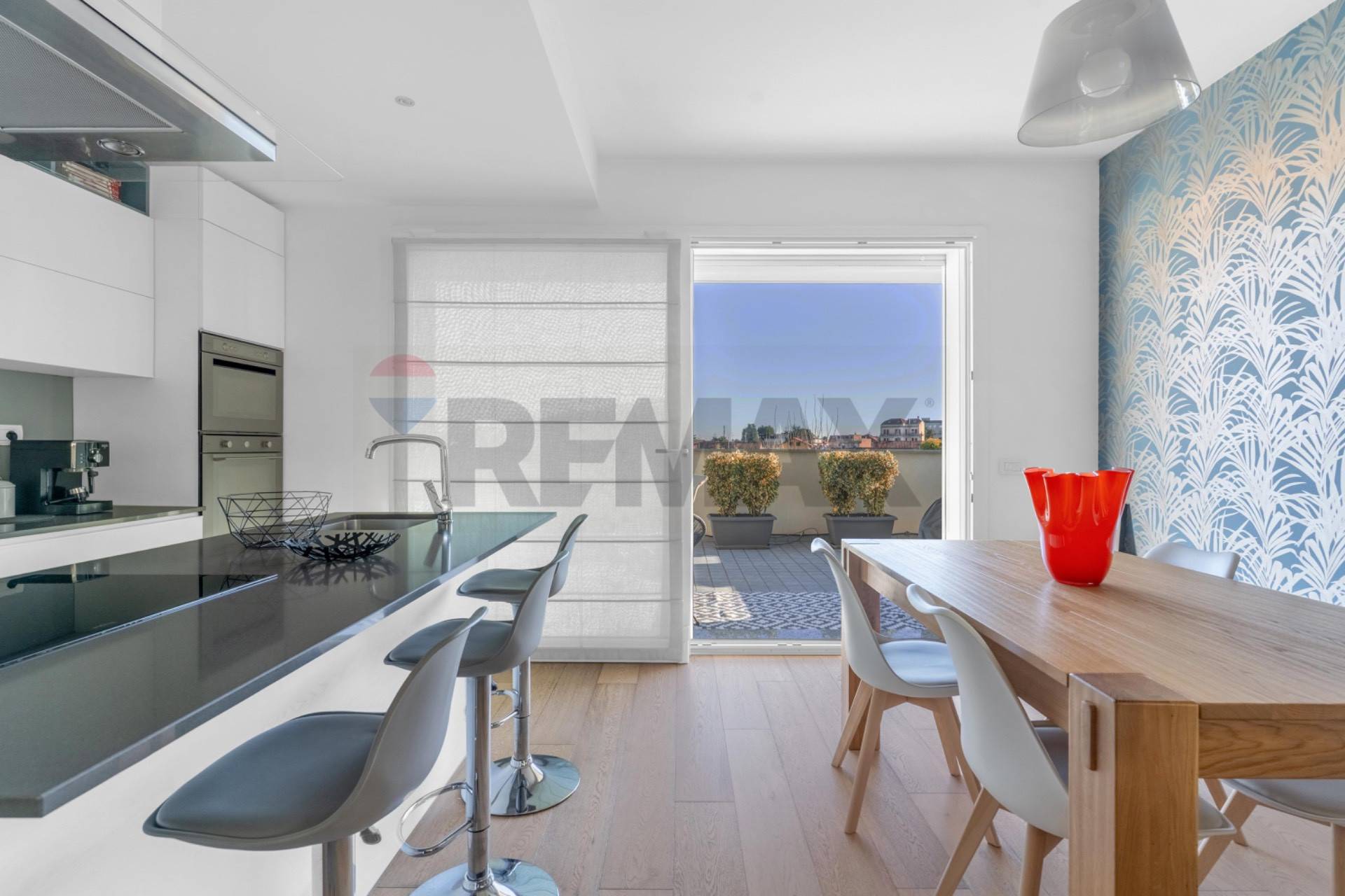 Appartamento in vendita a Rho, Zona Centro