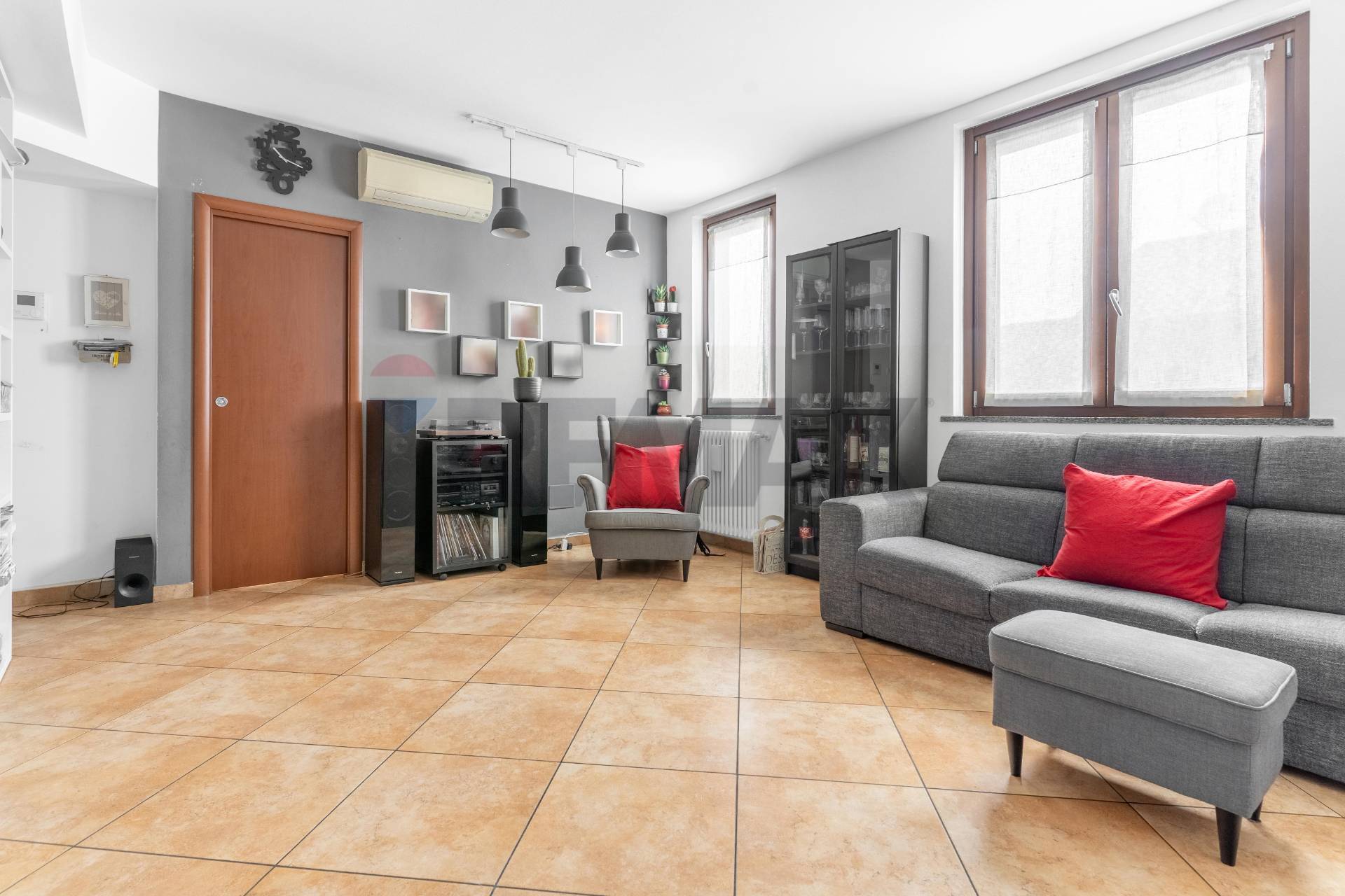 Appartamento in vendita a Pogliano Milanese