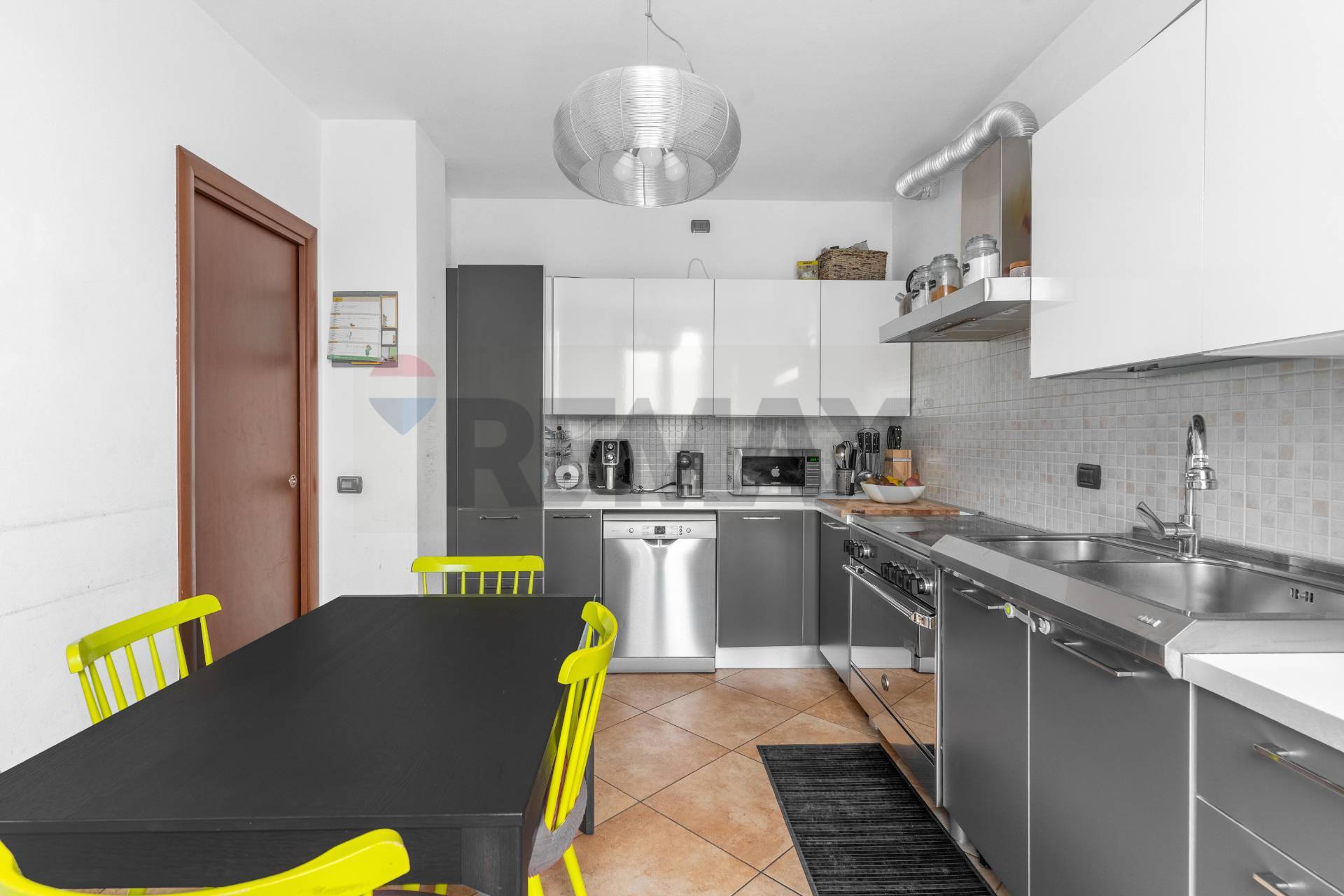 Appartamento in vendita a Pogliano Milanese