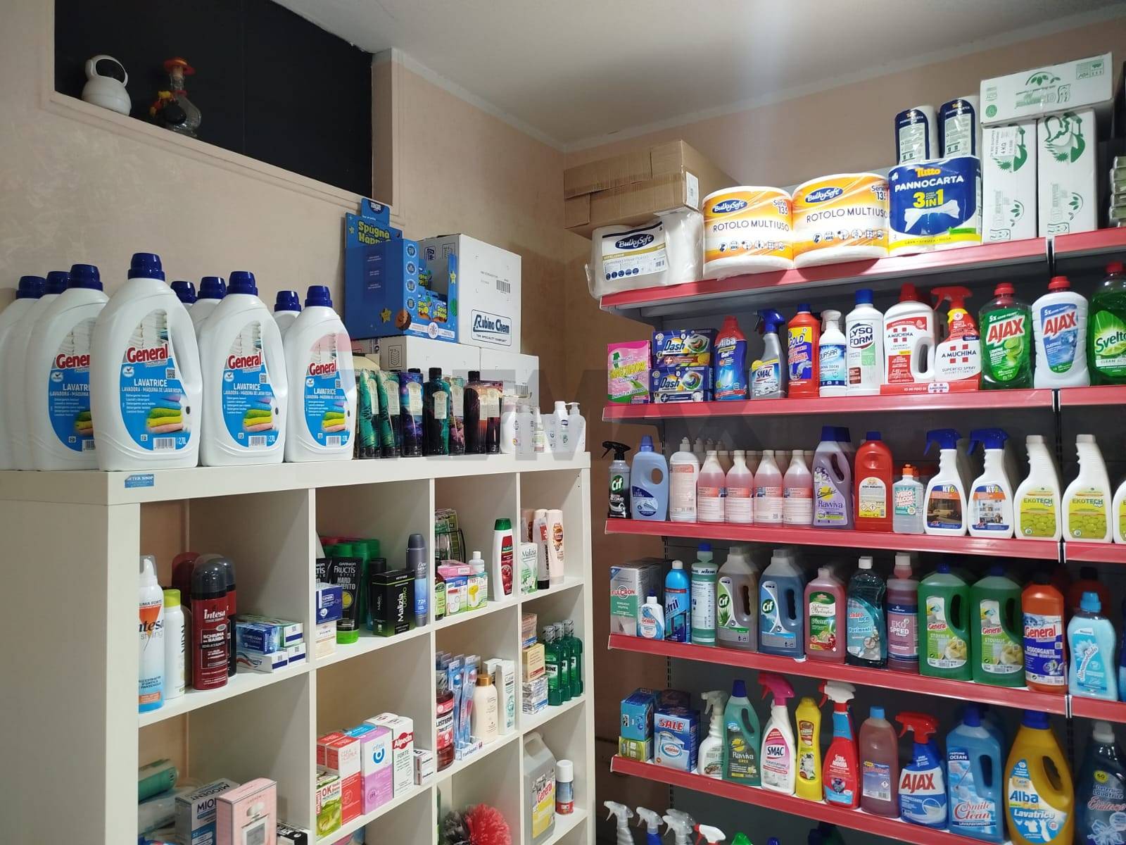 Attivit Commerciale in vendita a Cornaredo