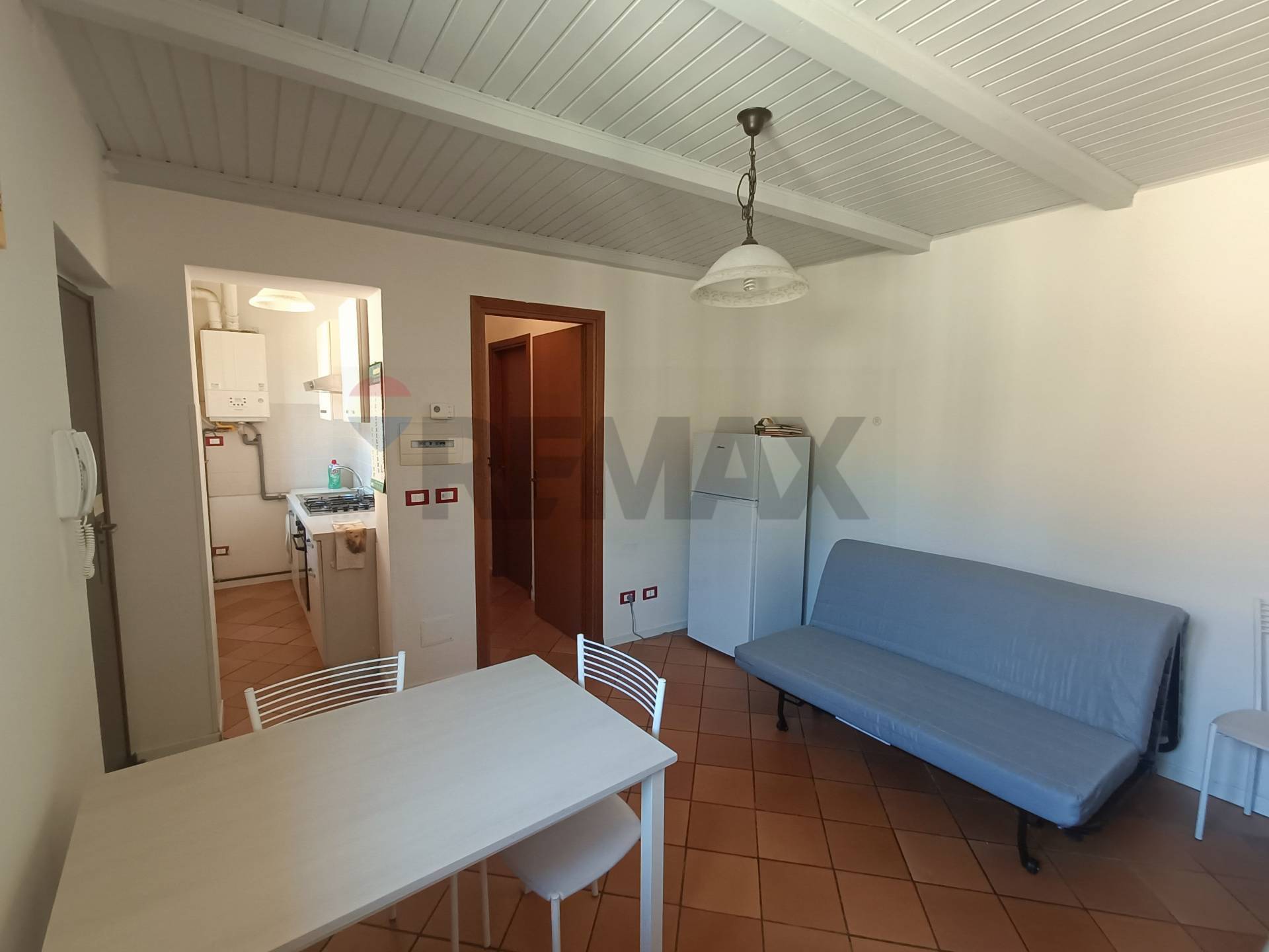 Appartamento in vendita a Rho, Zona Centro