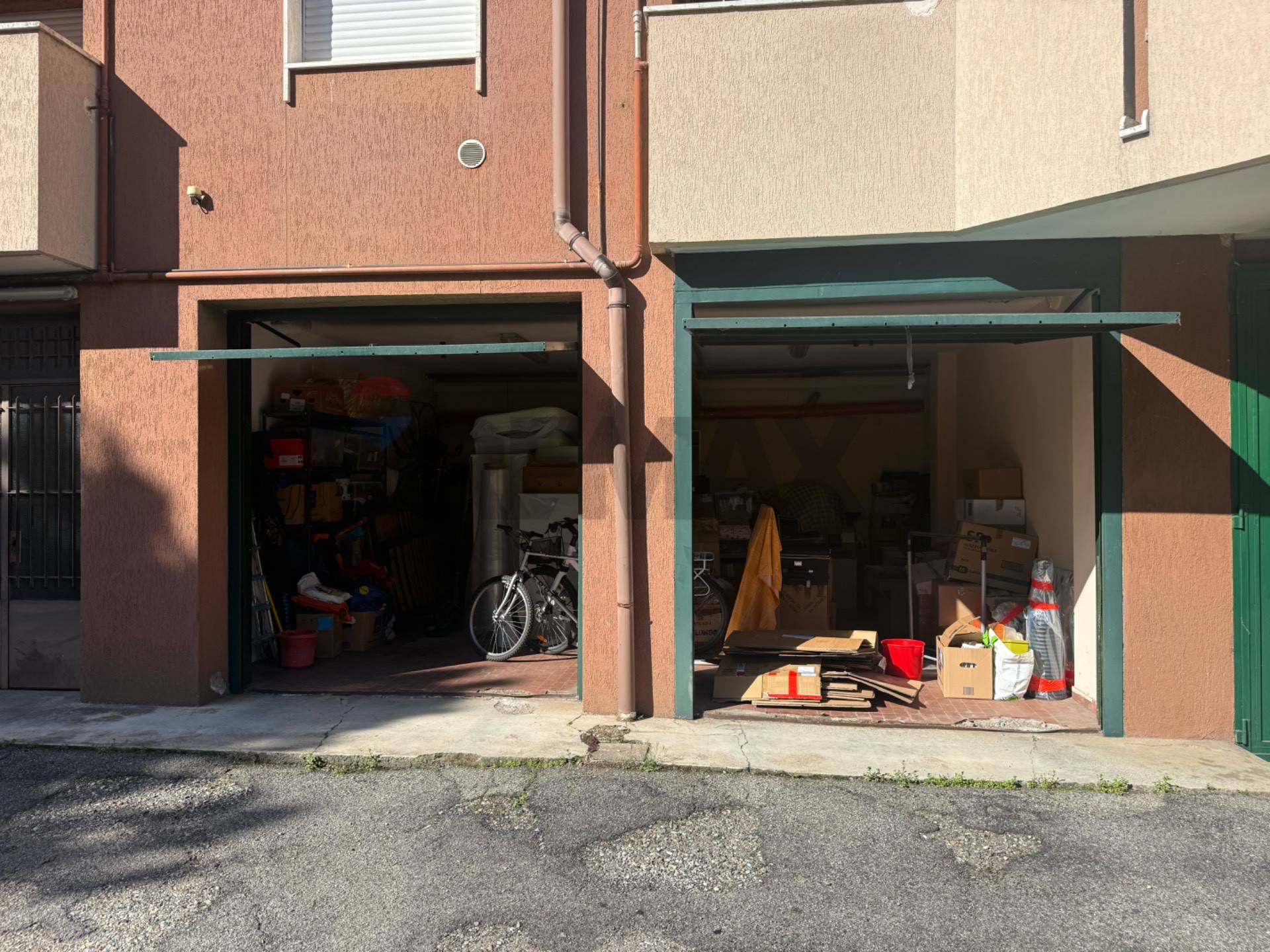 Garage/Box in vendita a Rho, Passirana