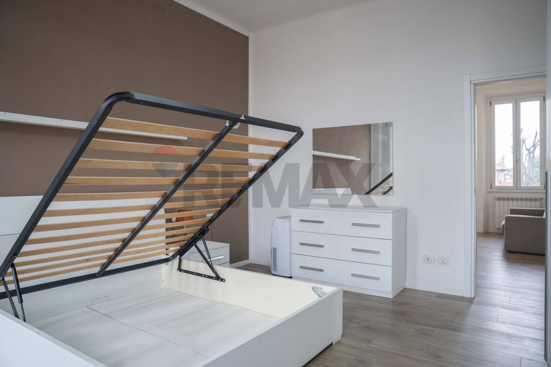 Appartamento in affitto a Rho, Zona San Pietro