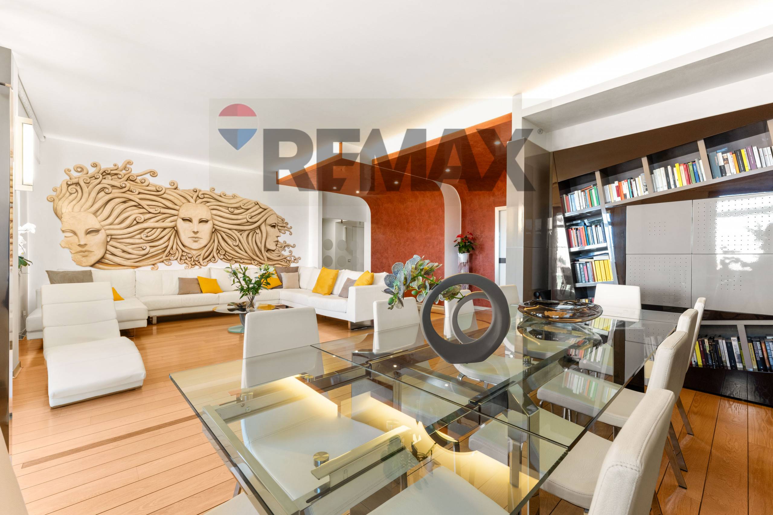 Appartamento in vendita a Rho, Zona Centro