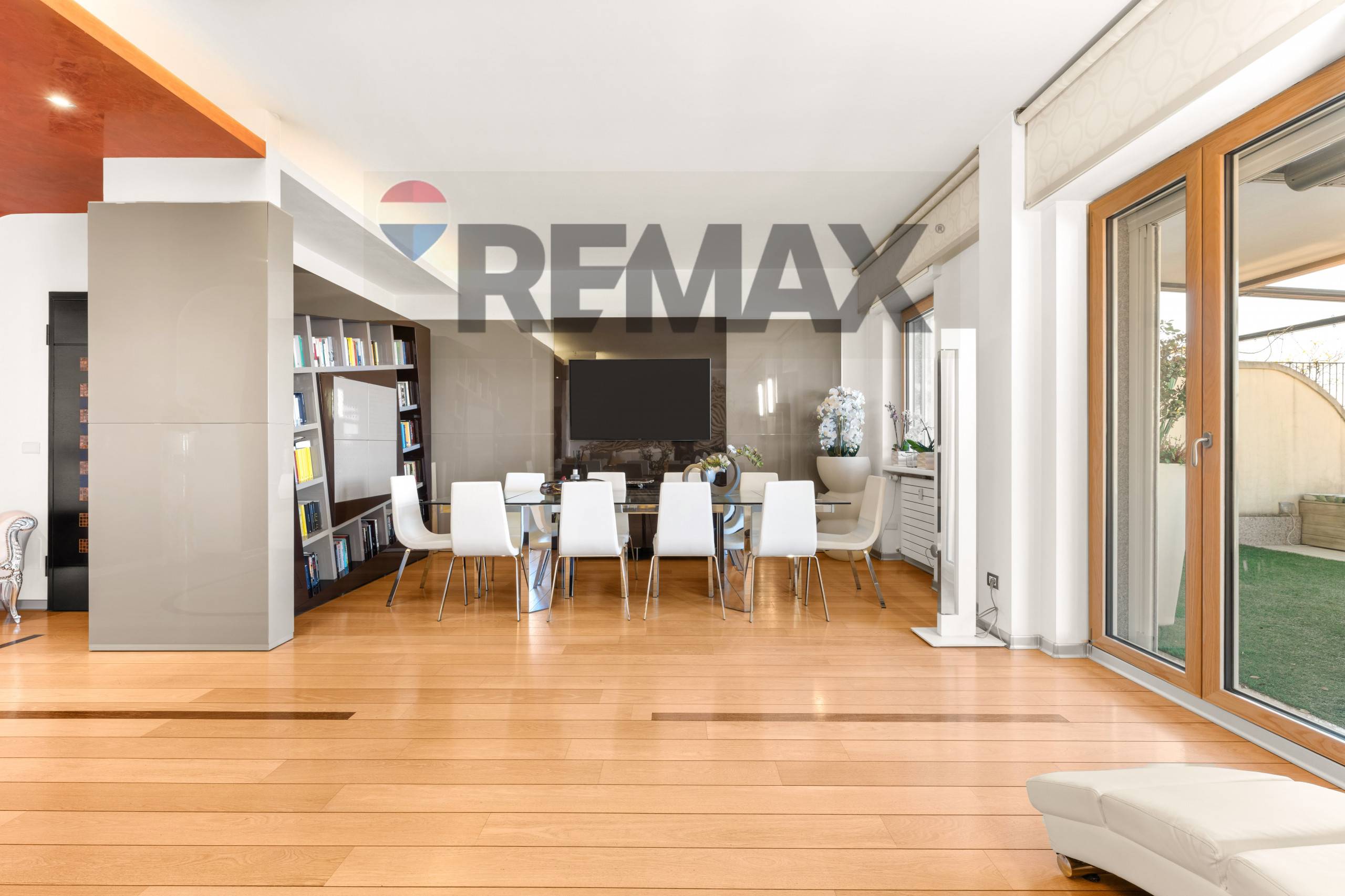 Appartamento in vendita a Rho, Zona Centro