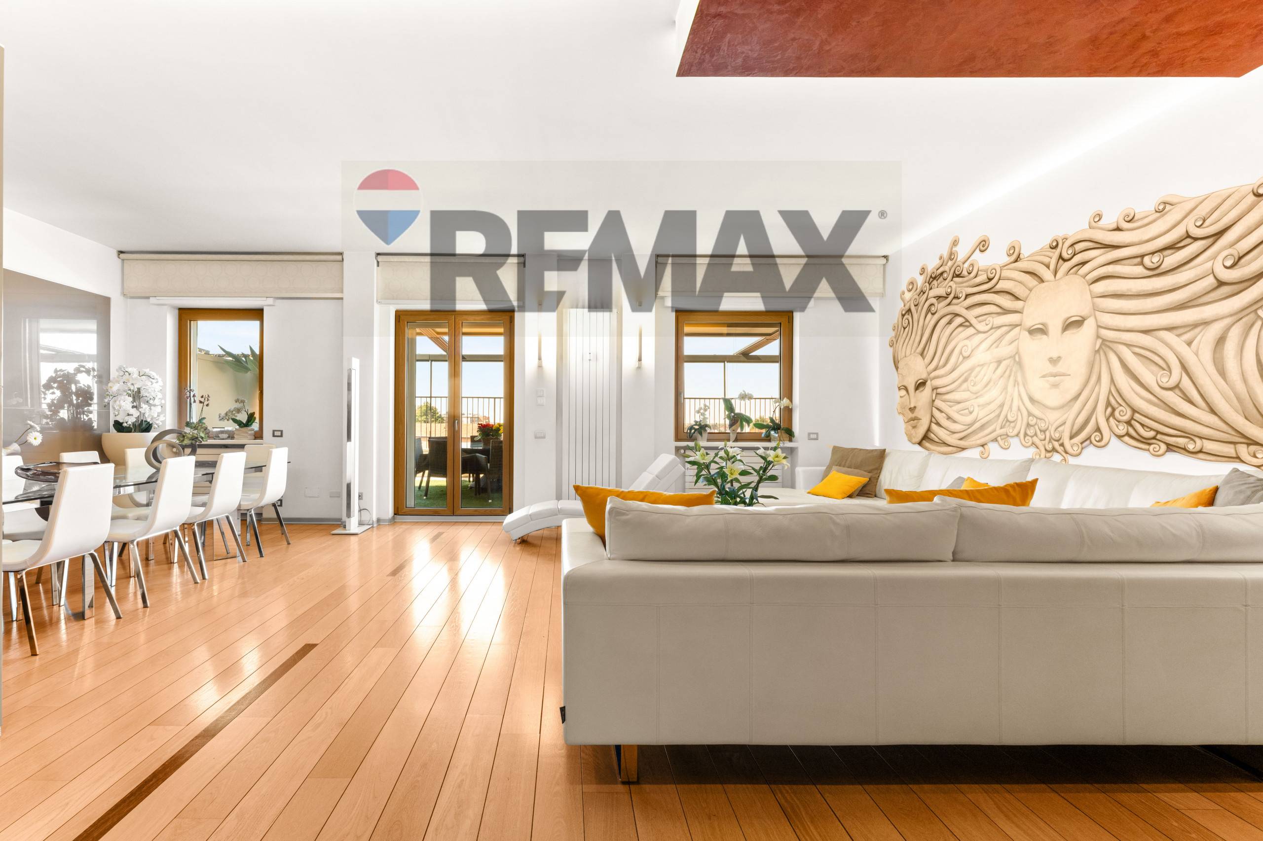 Appartamento in vendita a Rho, Zona Centro