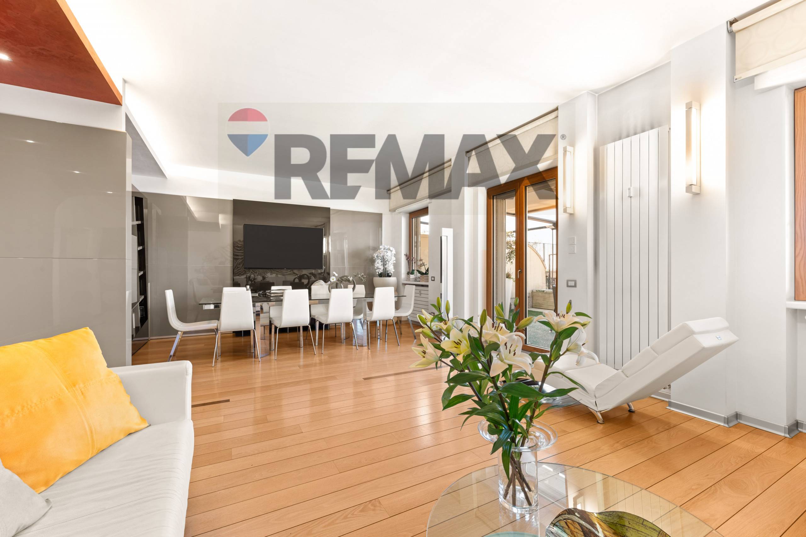 Appartamento in vendita a Rho, Zona Centro