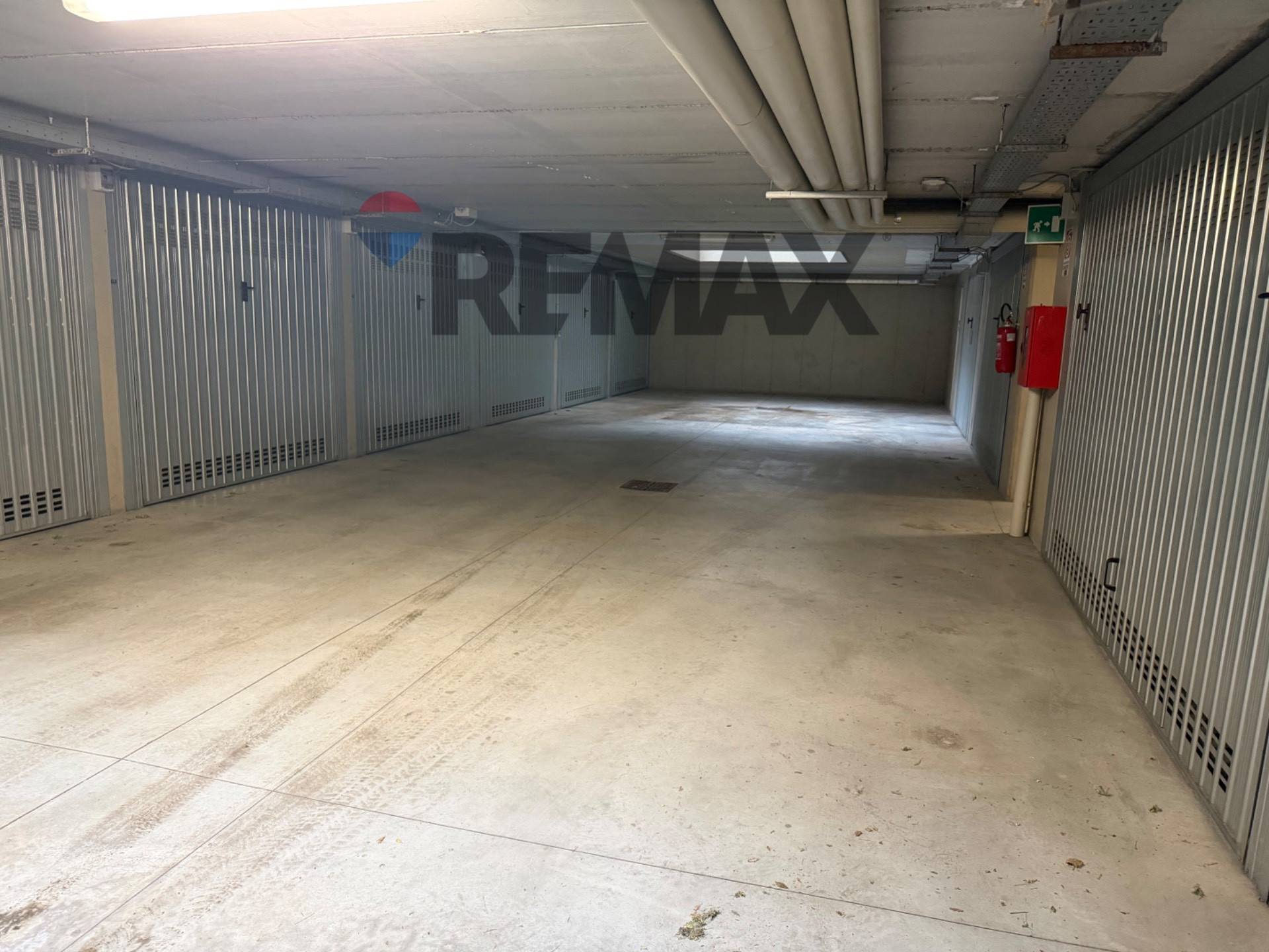 Garage/Box in vendita a Settimo Milanese