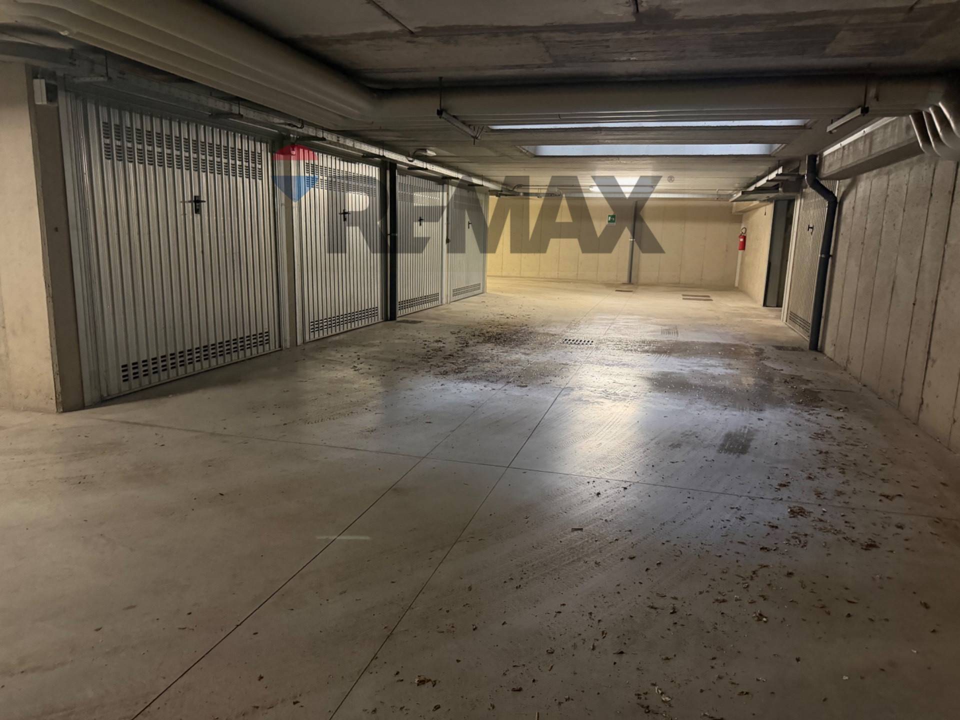 Garage/Box in vendita a Settimo Milanese