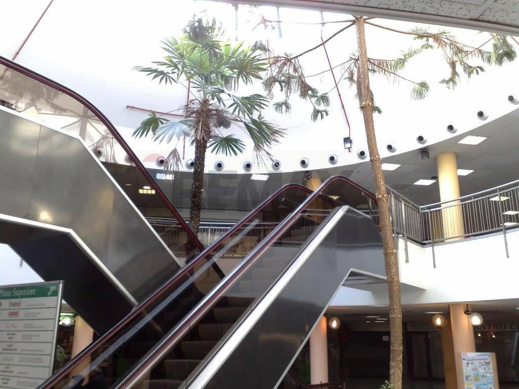 Commerciale Altro in affitto a Brugherio