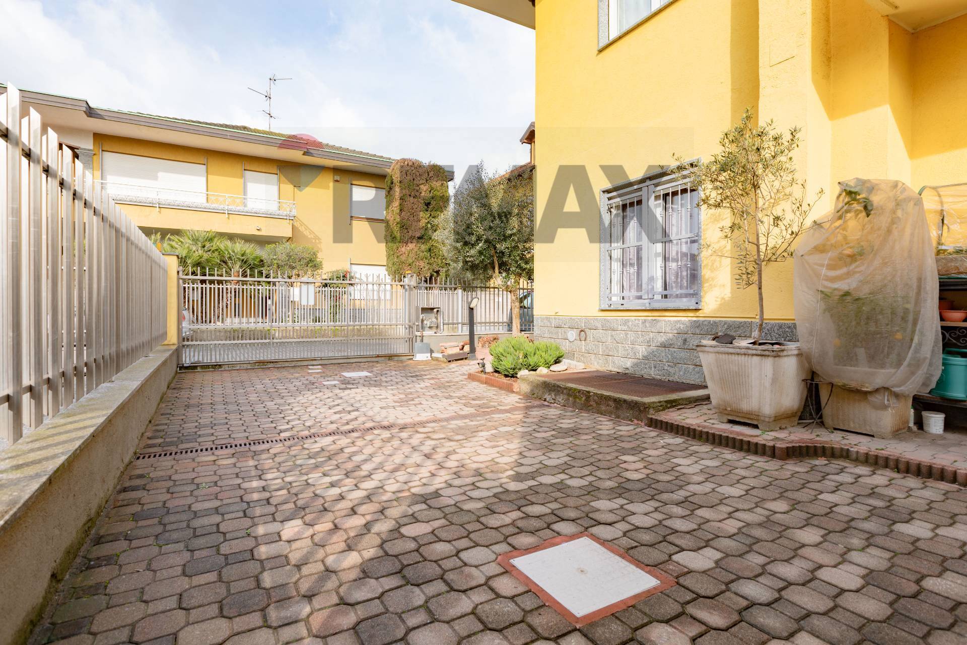 Villetta bifamiliare in vendita a Rho, Terrazzano