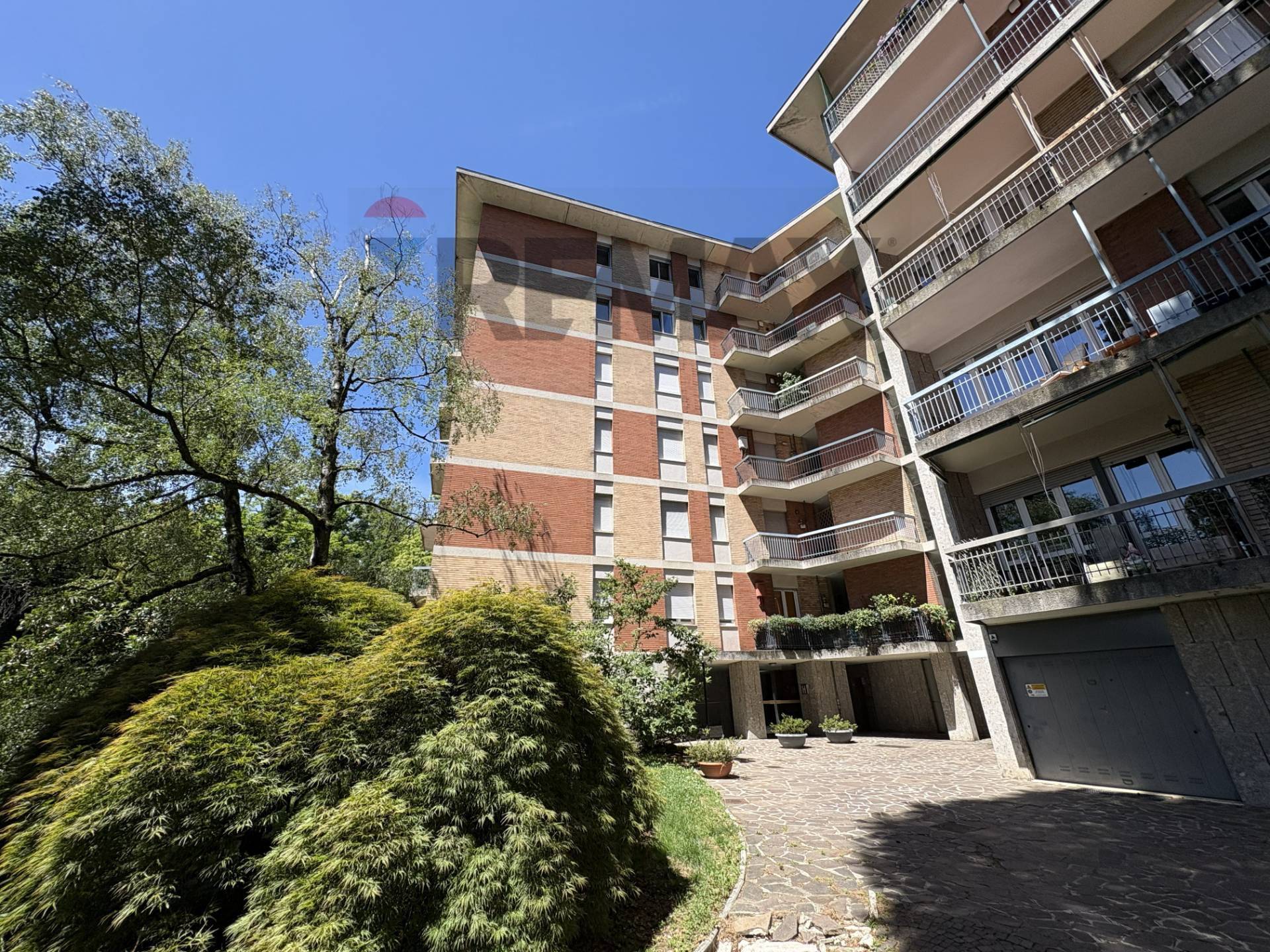Appartamento in vendita a Varese, Zona Biumo