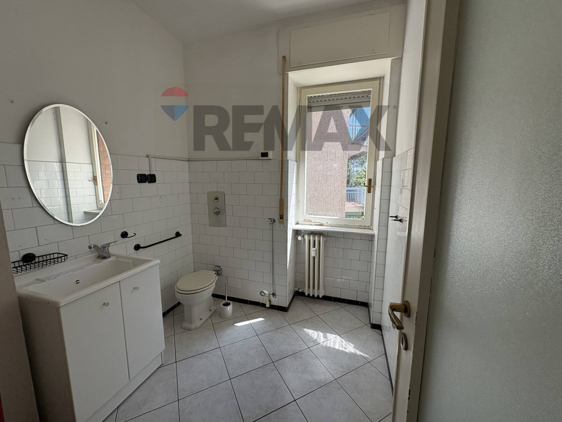 Appartamento in vendita a Varese, Zona Biumo