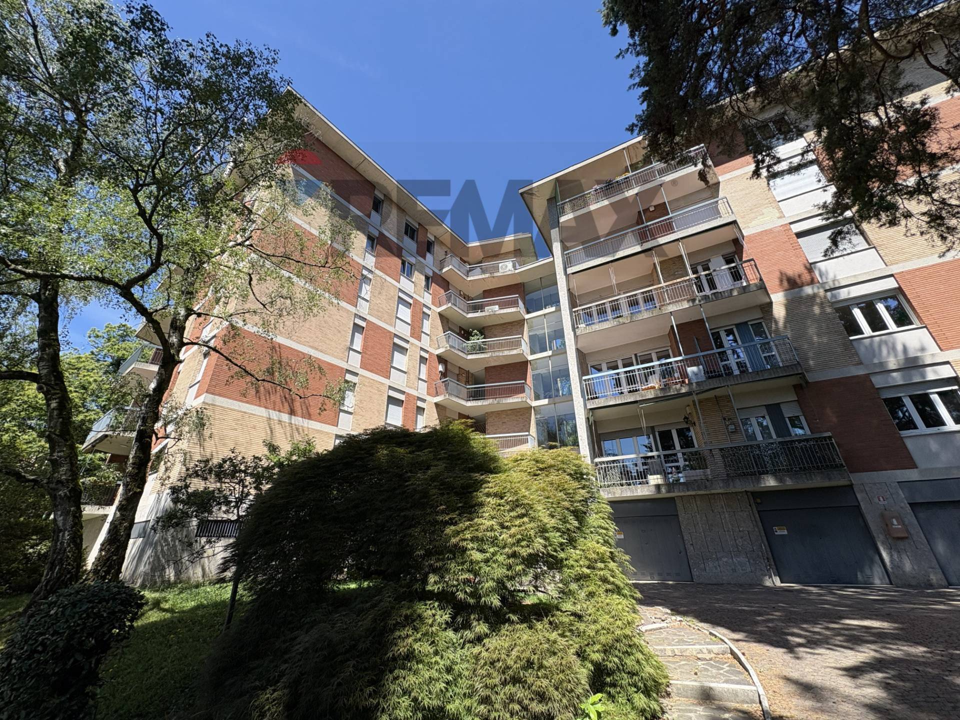 Appartamento in vendita a Varese, Zona Biumo