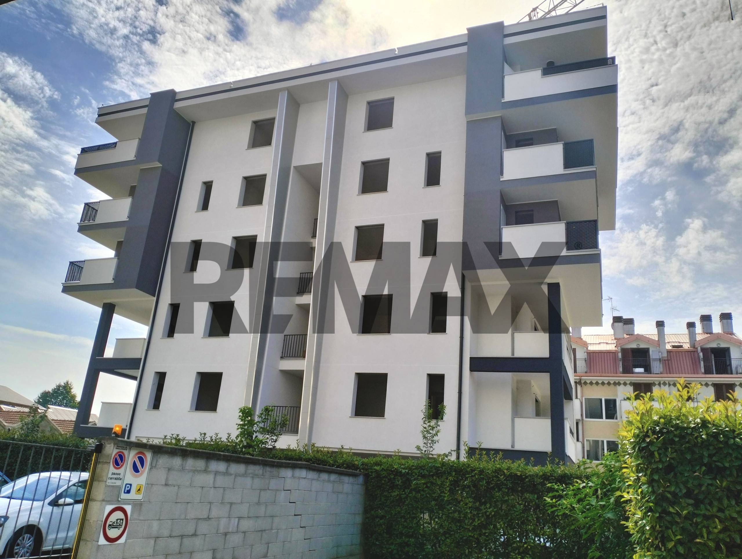 Appartamento in vendita a Gallarate, Sciar