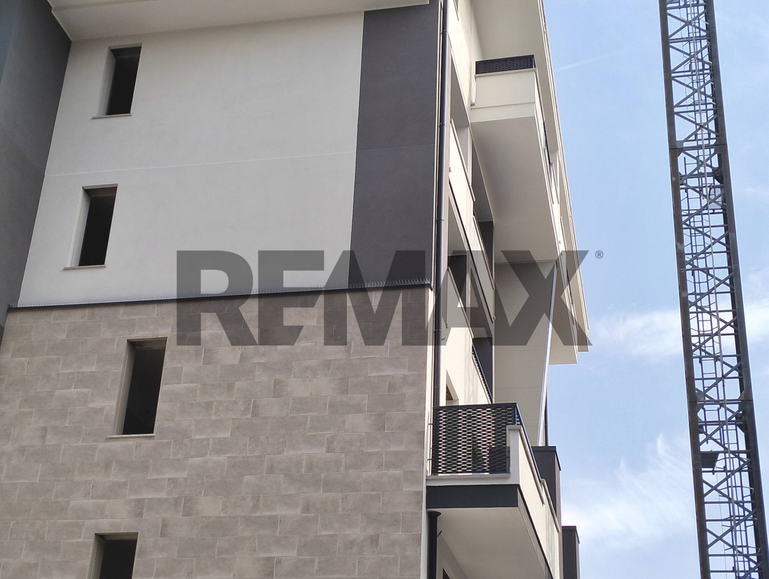 Appartamento in vendita a Gallarate, Sciar