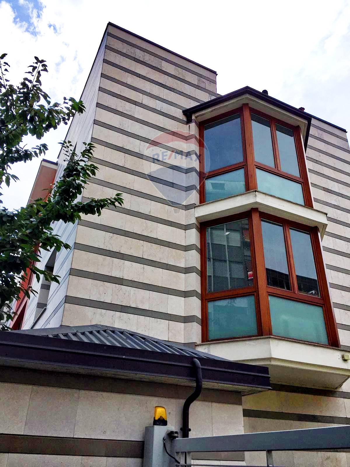 Ufficio in vendita a Gallarate, Cedrate