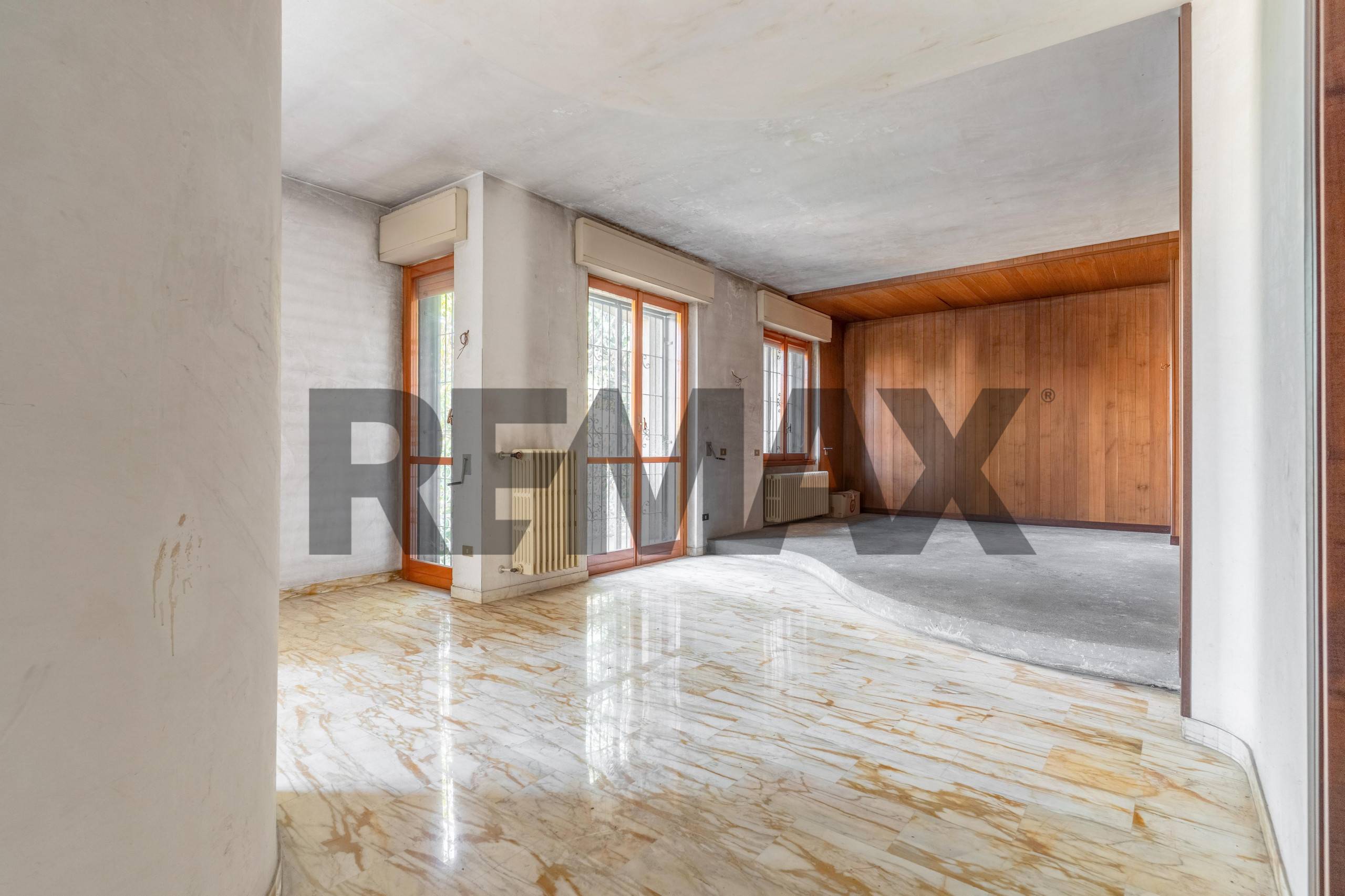 Casa Indipendente in vendita a Rho, Passirana