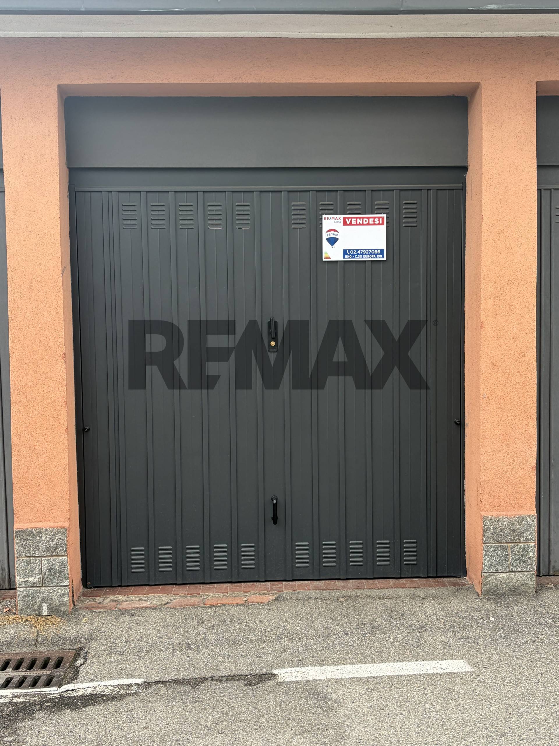 Garage/Box in vendita a Limbiate