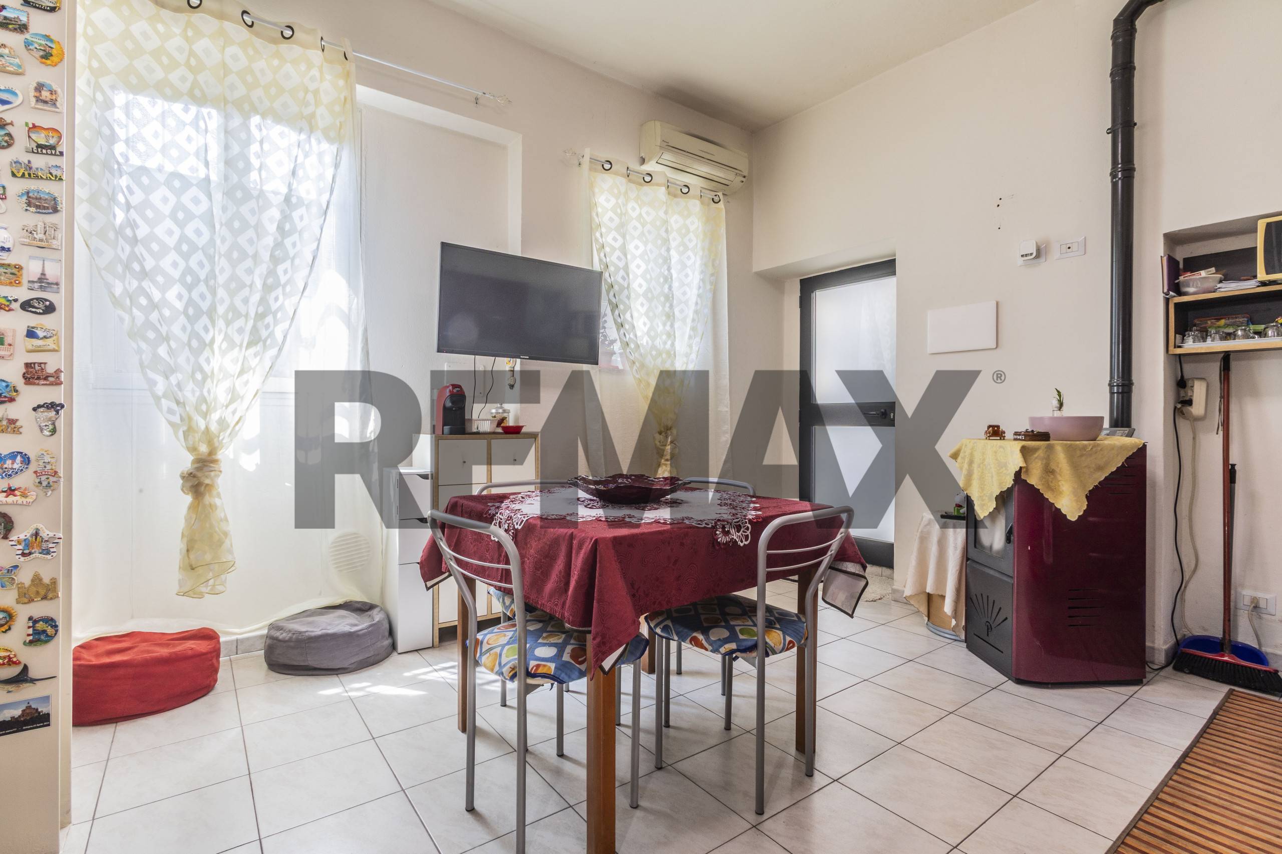 Appartamento in vendita a Rho, Zona Centro