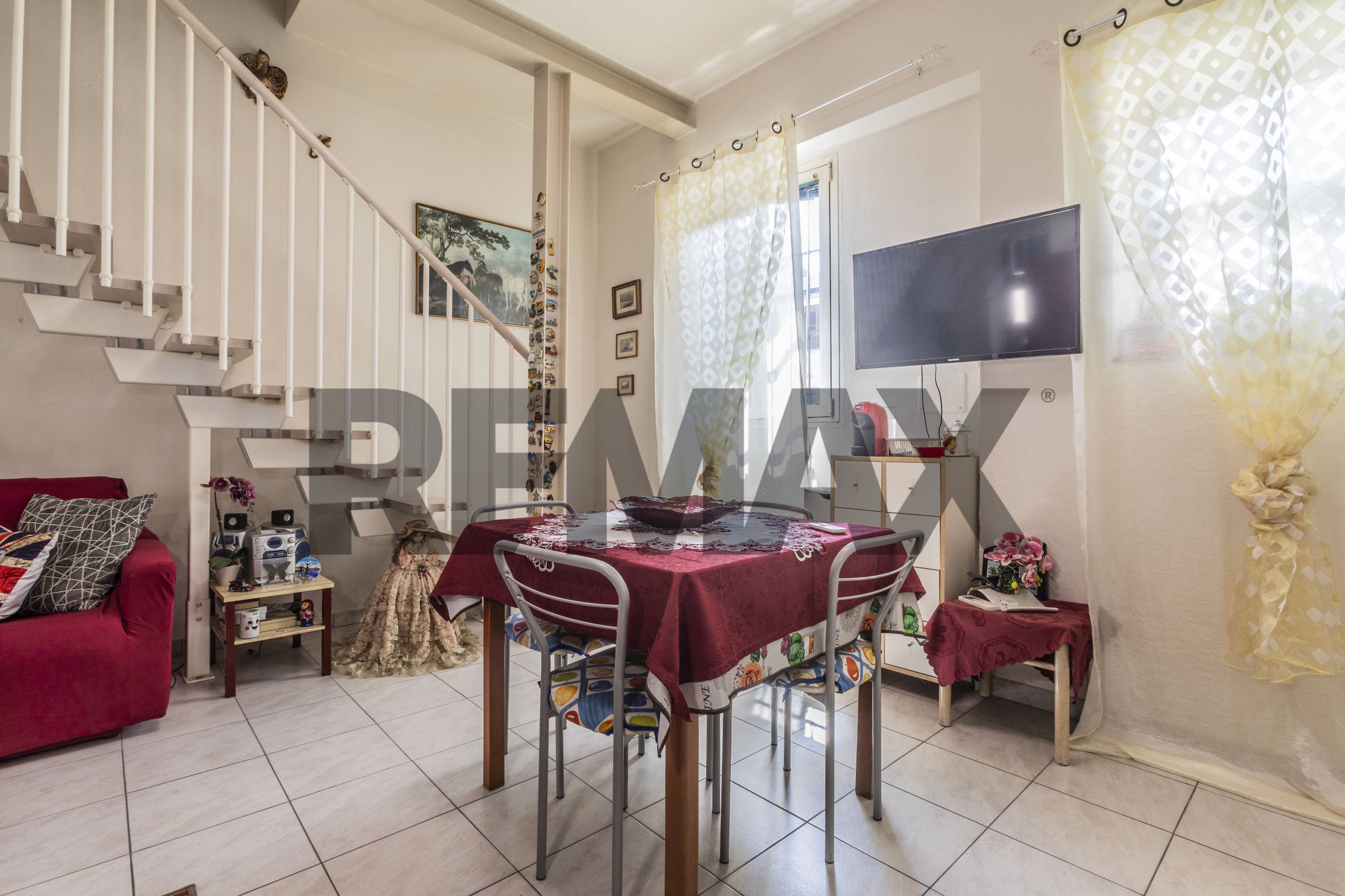 Appartamento in vendita a Rho, Zona Centro