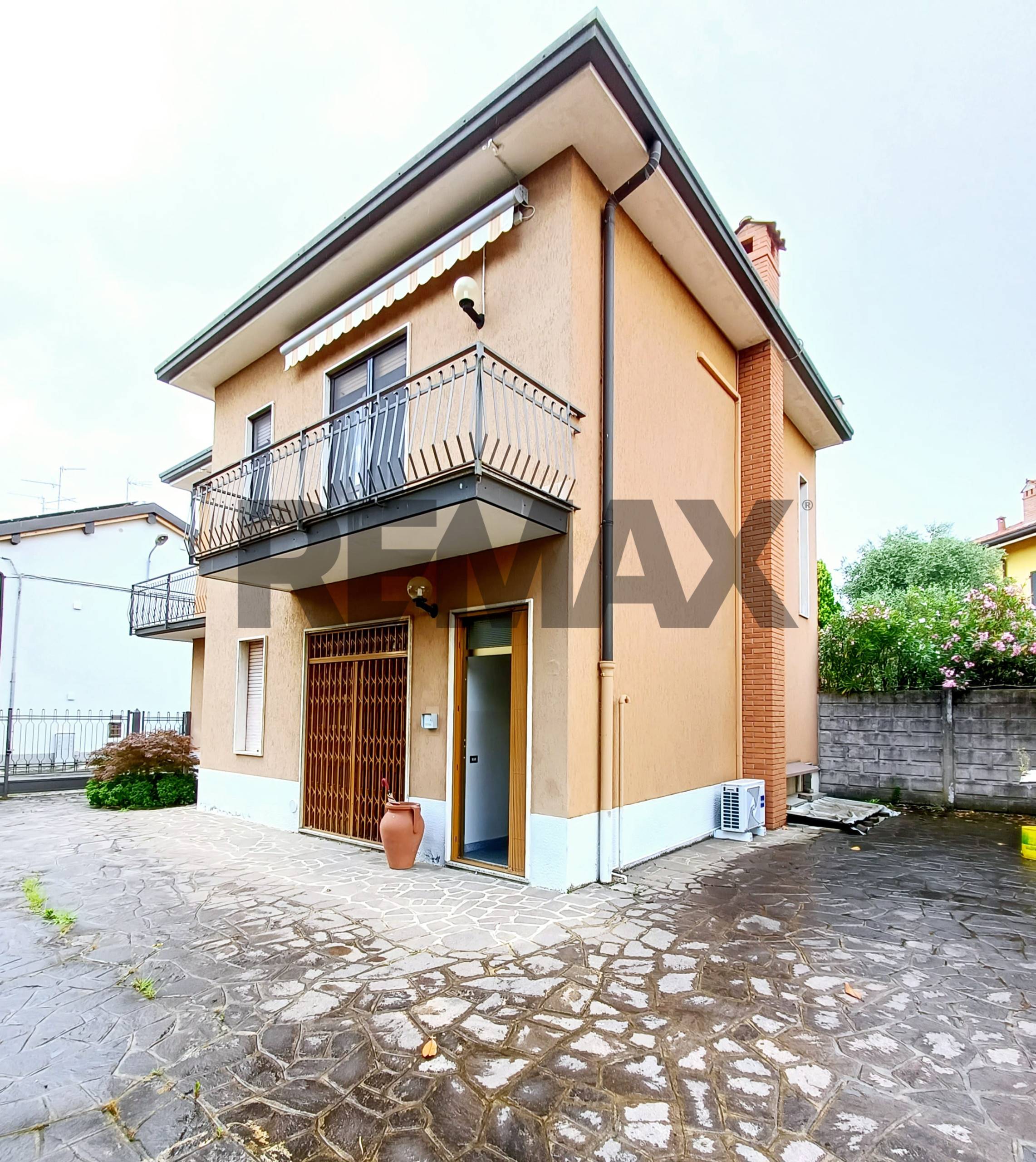 Villa singola in vendita a Cambiago, Torrazza De Mandelli